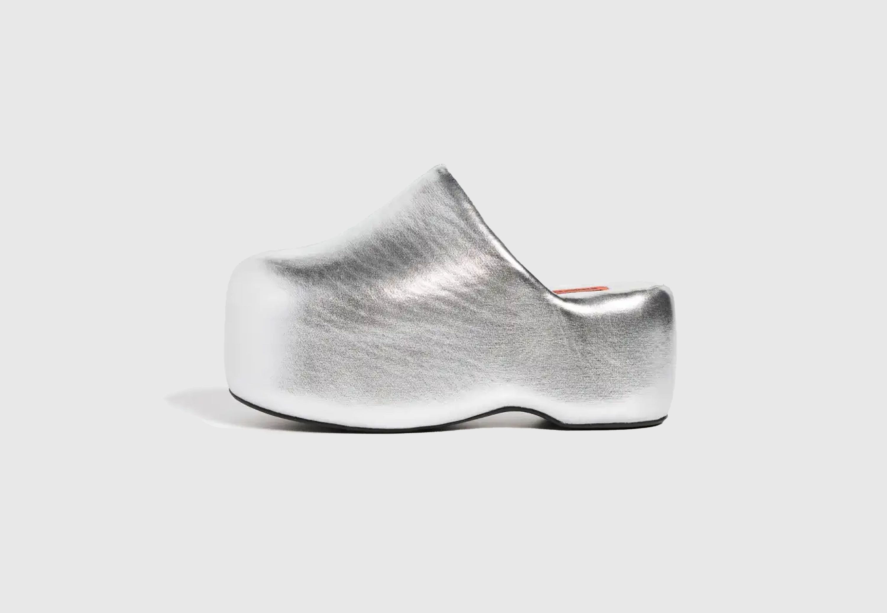 Let’s finally have it out: the Shopping Guide to Silver vs. Gold