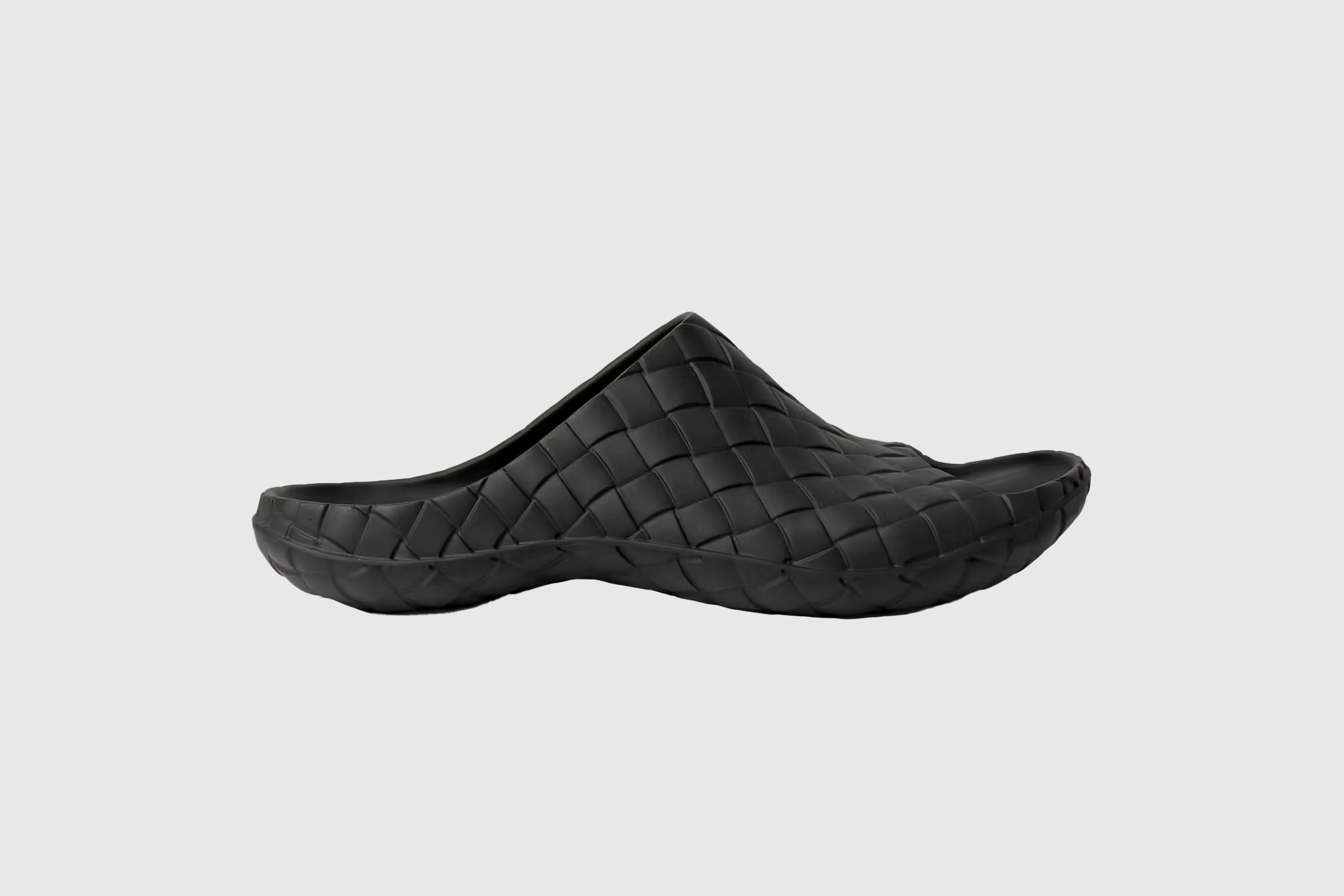 HERE ARE THE BEST SHOES, MULES & SNEAKERS FOR SUMMER