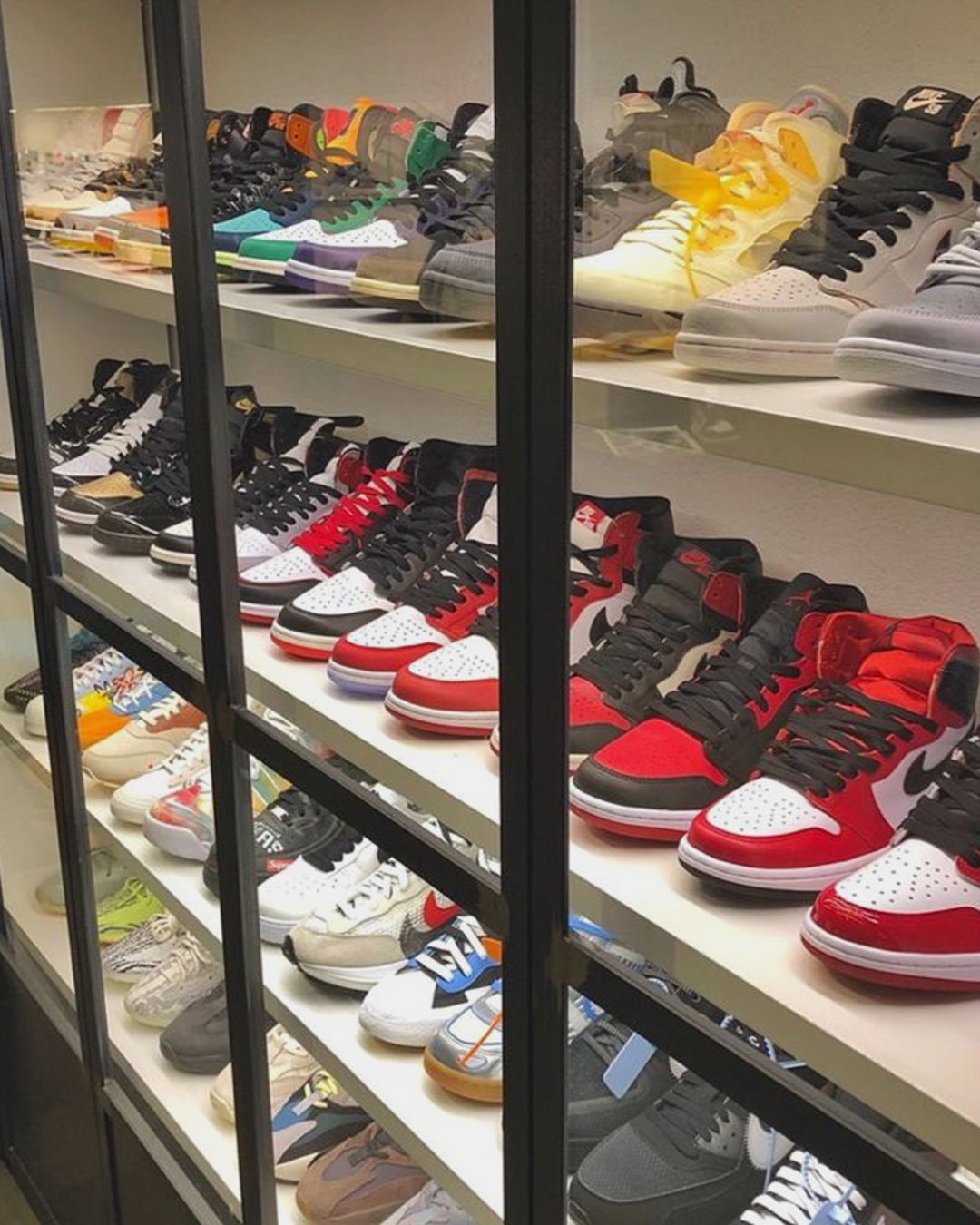 STOCKX VS. FAKES: HAVE COUNTERFEITS WON?