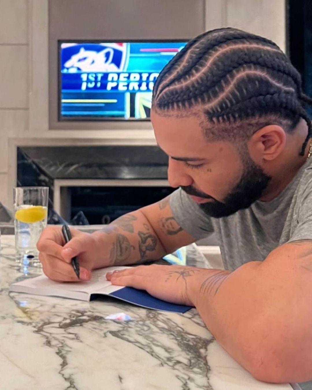 Drake is the type of guy to print cringe lyrics on paper and call it a poetry book