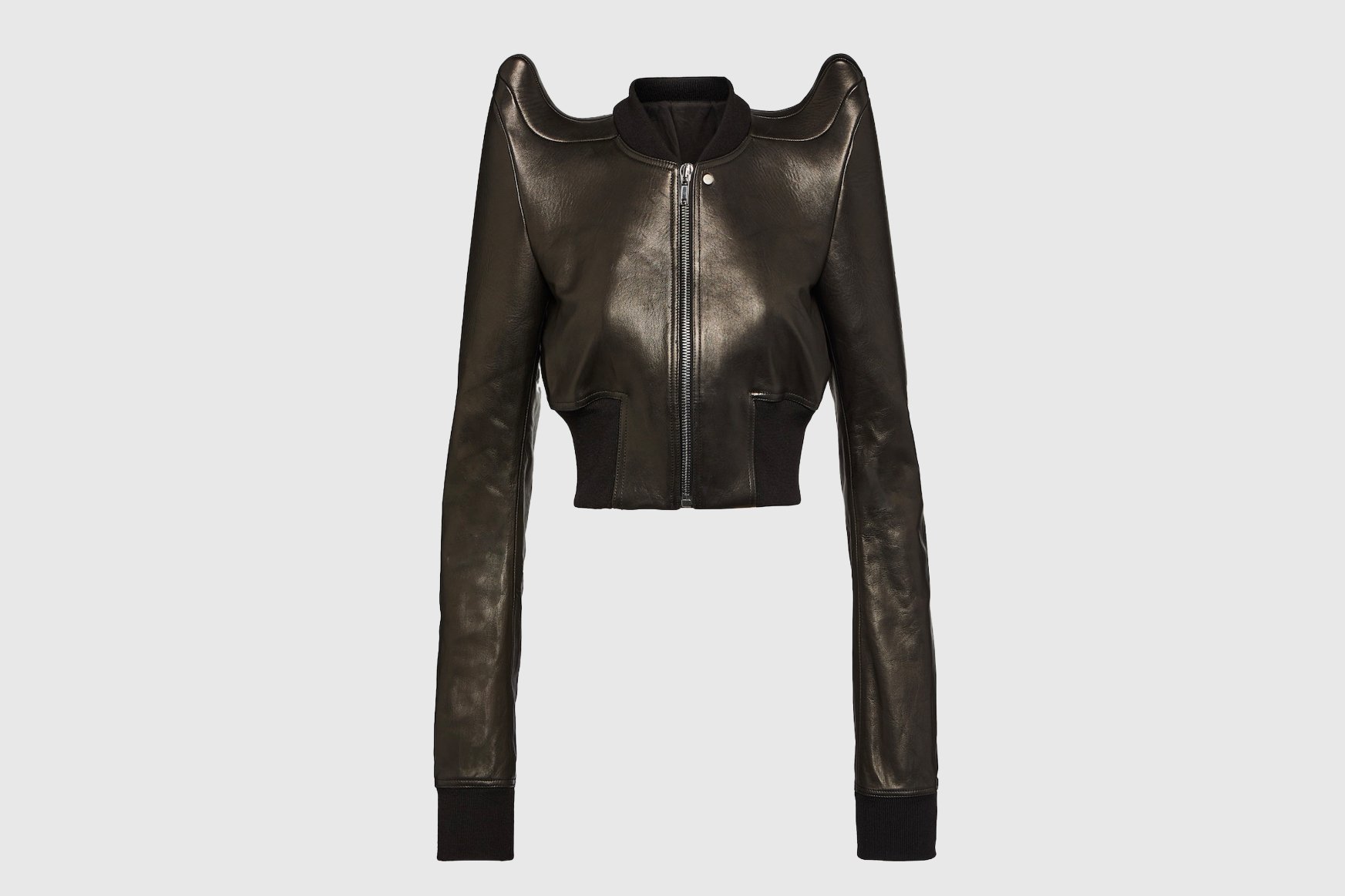 This week’s shopping guide just landed and its fit for the alien takeover
