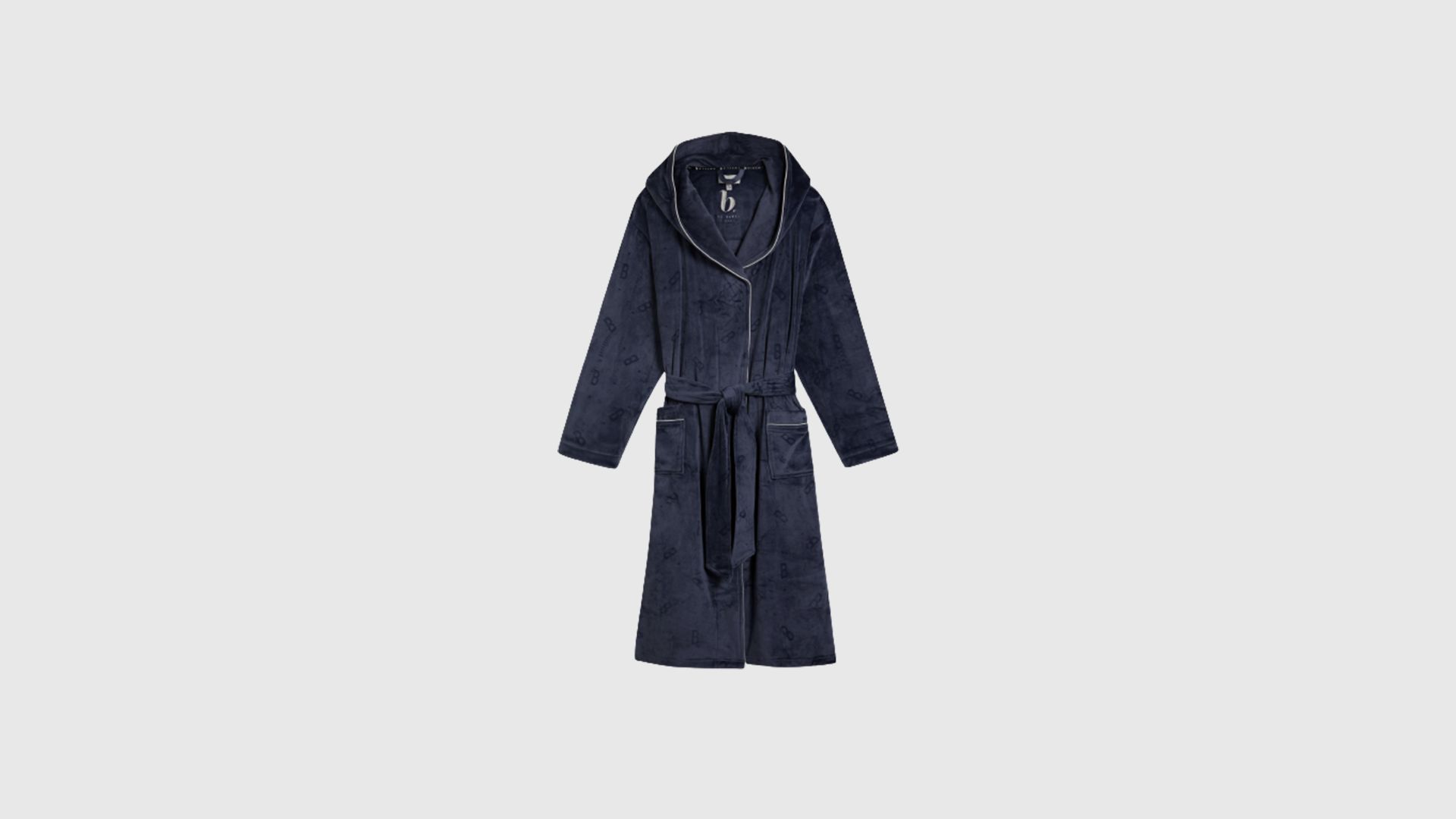 12 CHRISTMAS ESSENTIALS TO STOP YOU FROM SPIRALLING