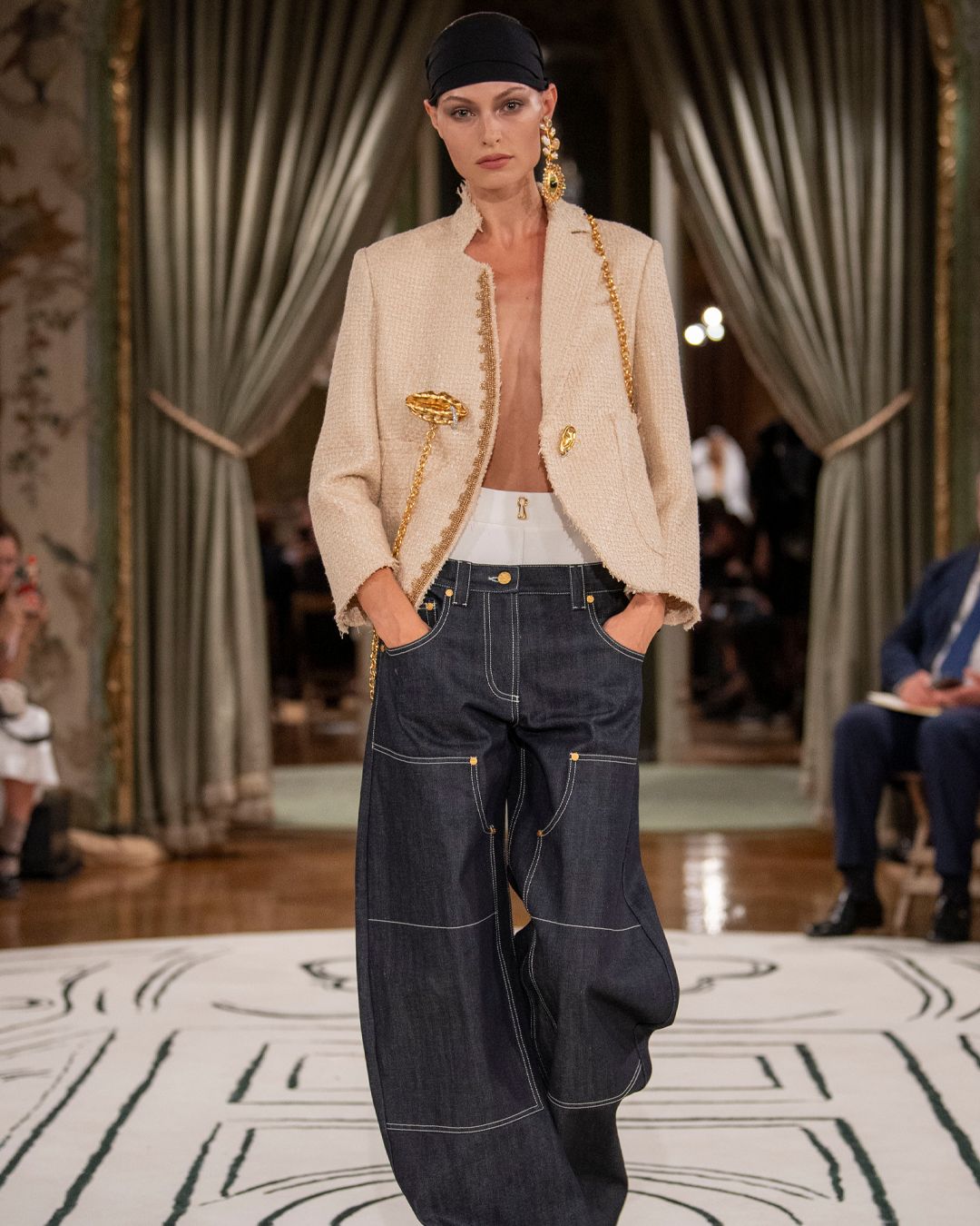 Schiaparelli really said “seafood platter” for SS24