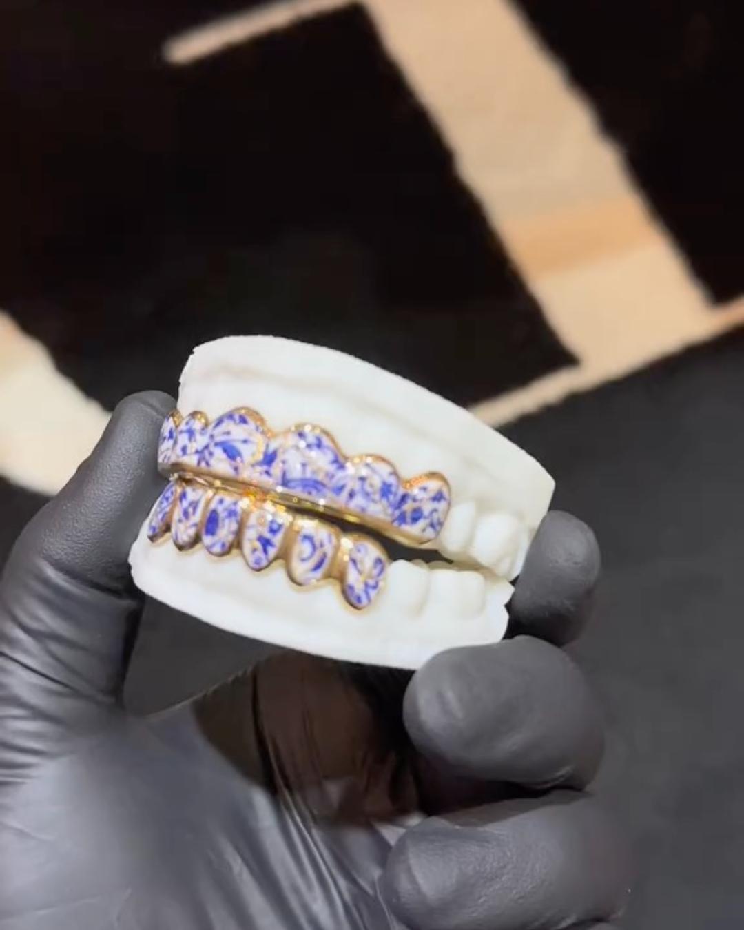 Erykah Badu’s grillz collection goes crazy