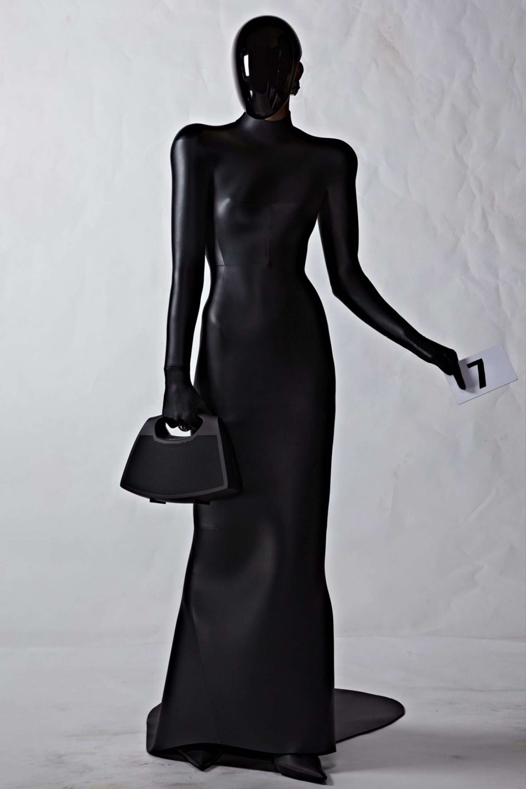 BALENCIAGA COUTURE BROKE THE INTERNET & THE DOORWAY