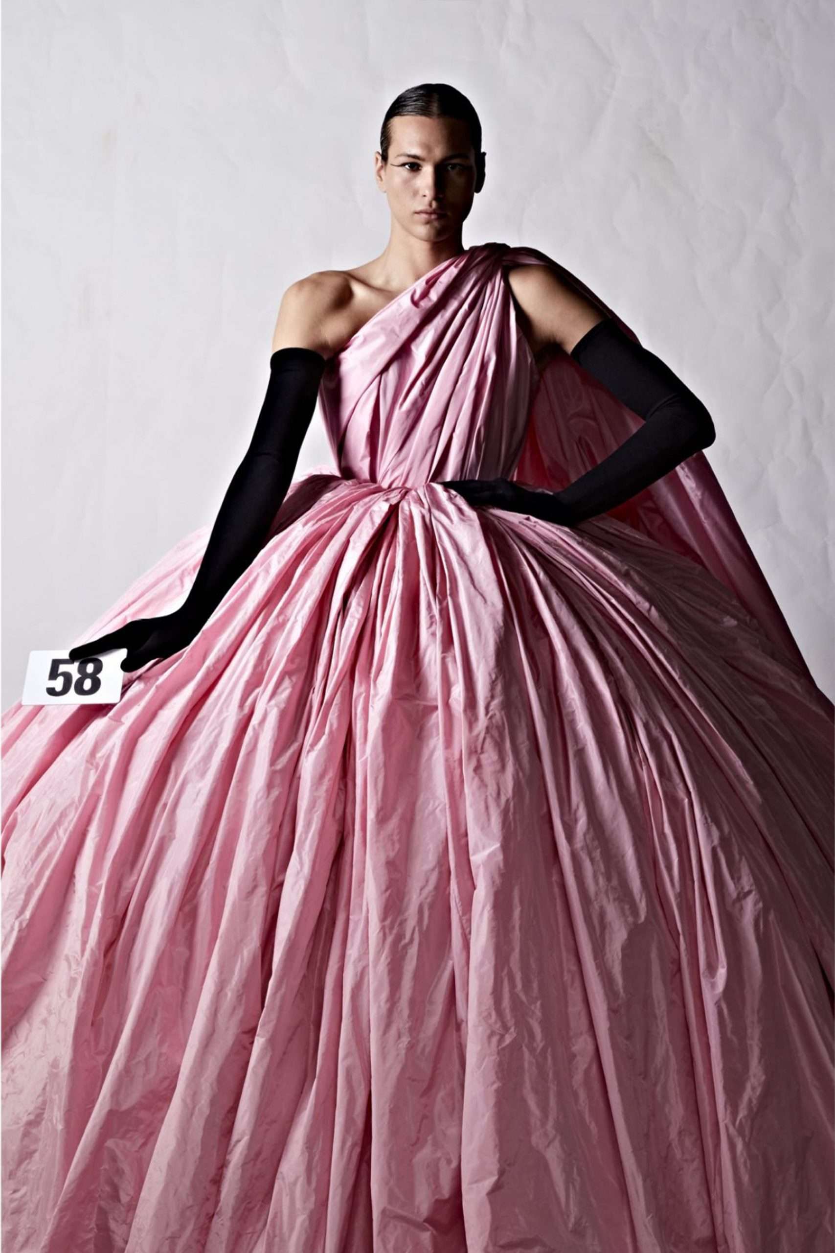 BALENCIAGA COUTURE BROKE THE INTERNET & THE DOORWAY