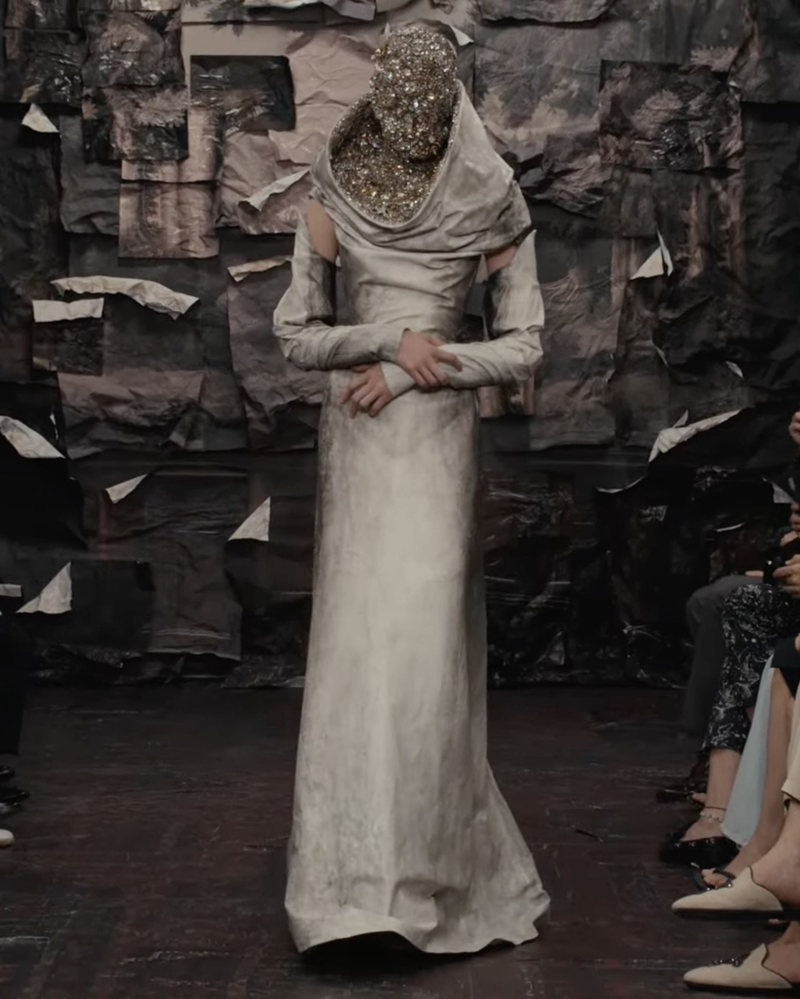 Maison Margiela Artisanal Fall 2025: Glenn Martens took us back to the early Margiela days