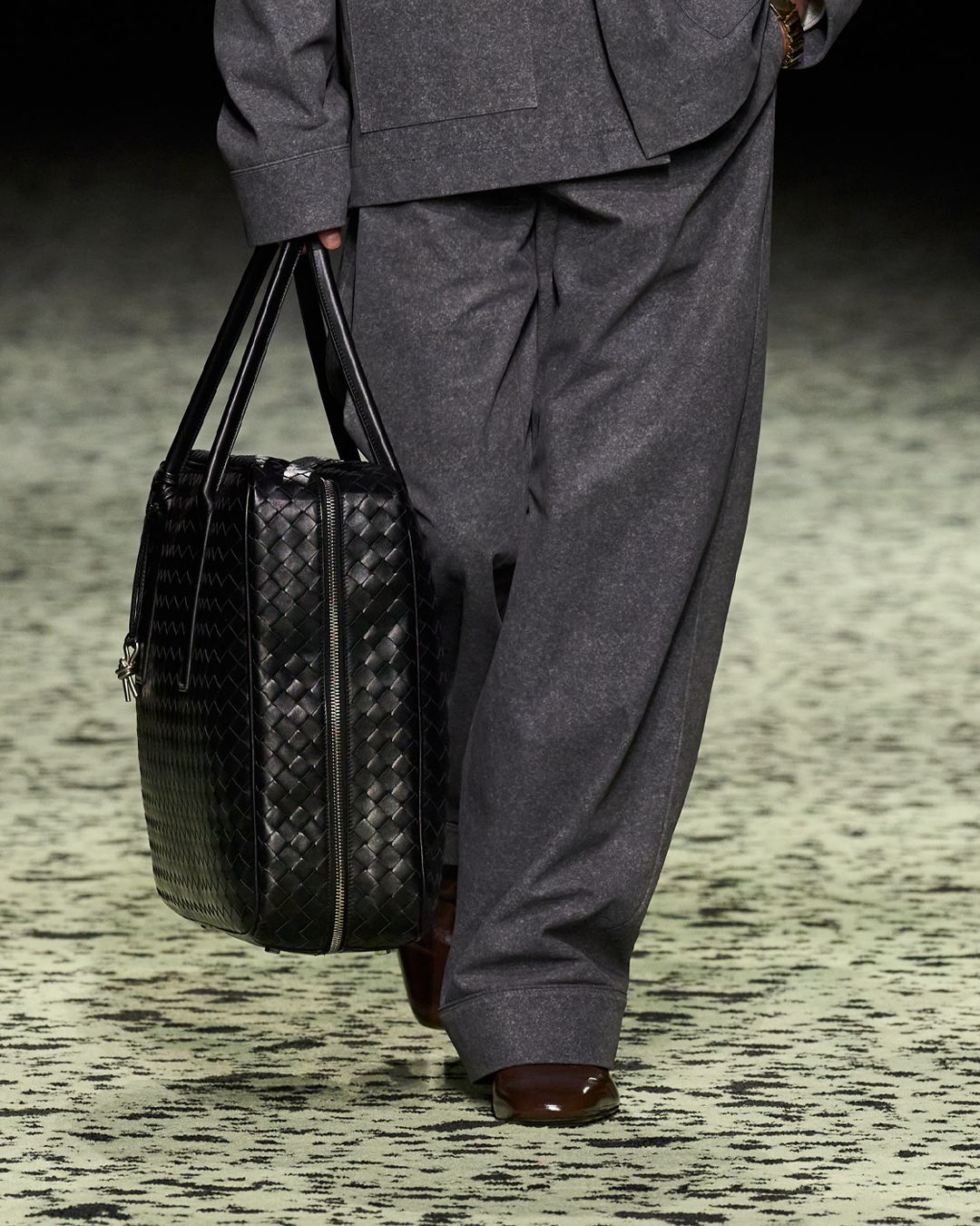 LEATHER COATS & INTRECCIATO ACCESSORIES: BOTTEGA VENETA’S WINTER 23 COLLECTION