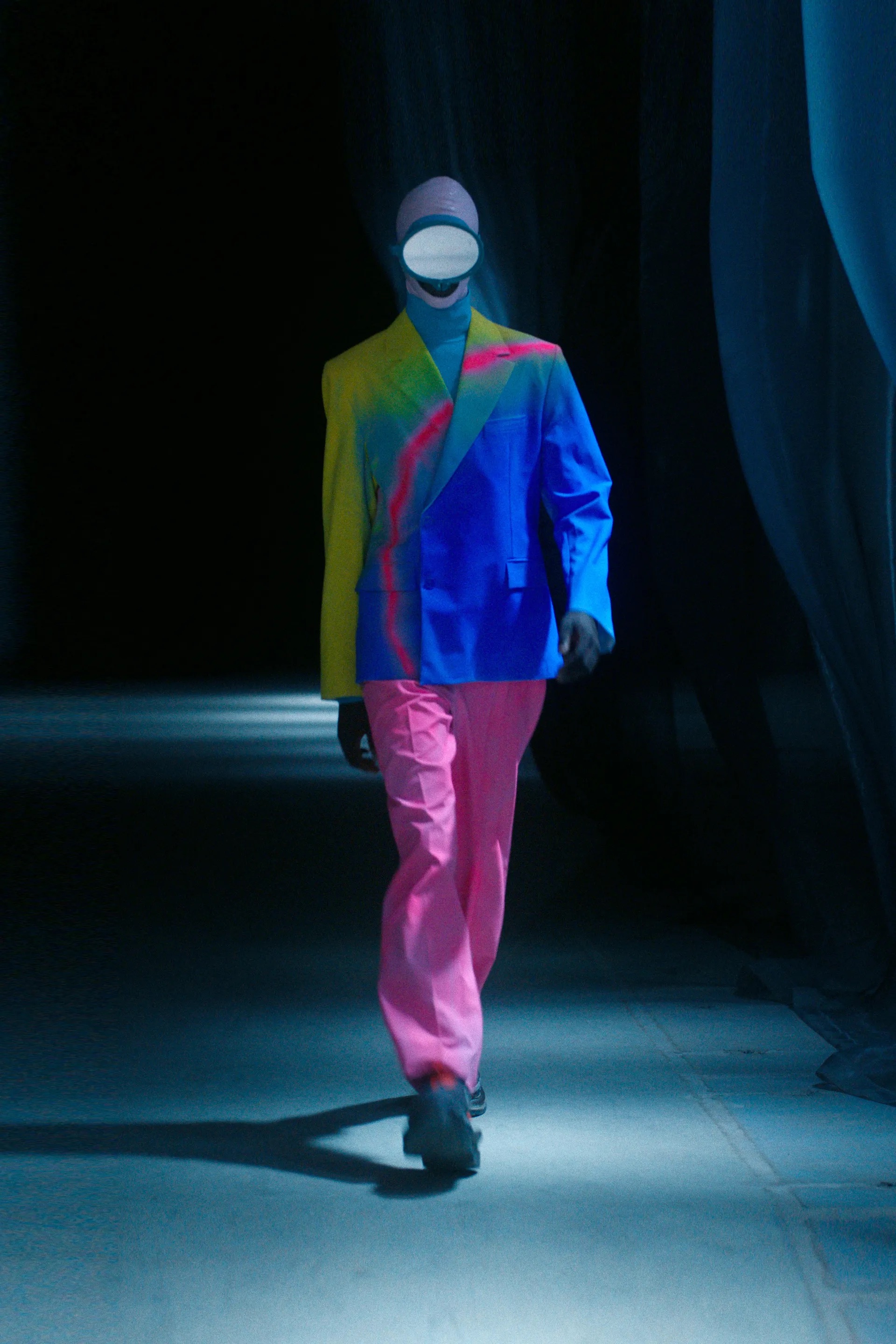 DIVE INTO THE DEPTHS OF THE SUSTAINABLE, SCUBA-INSPIRED BOTTER SS22 COLLECTION