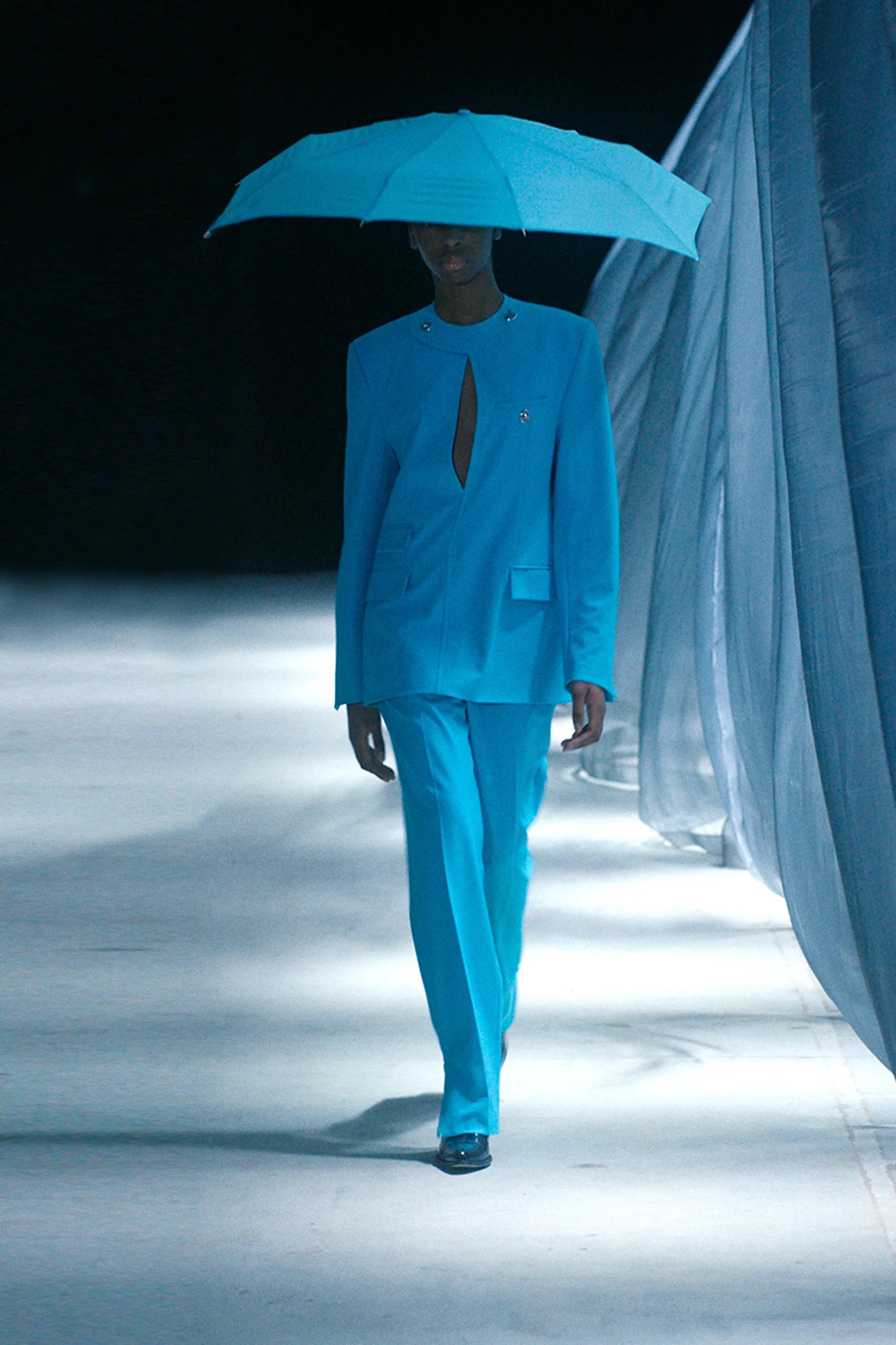 DIVE INTO THE DEPTHS OF THE SUSTAINABLE, SCUBA-INSPIRED BOTTER SS22 COLLECTION