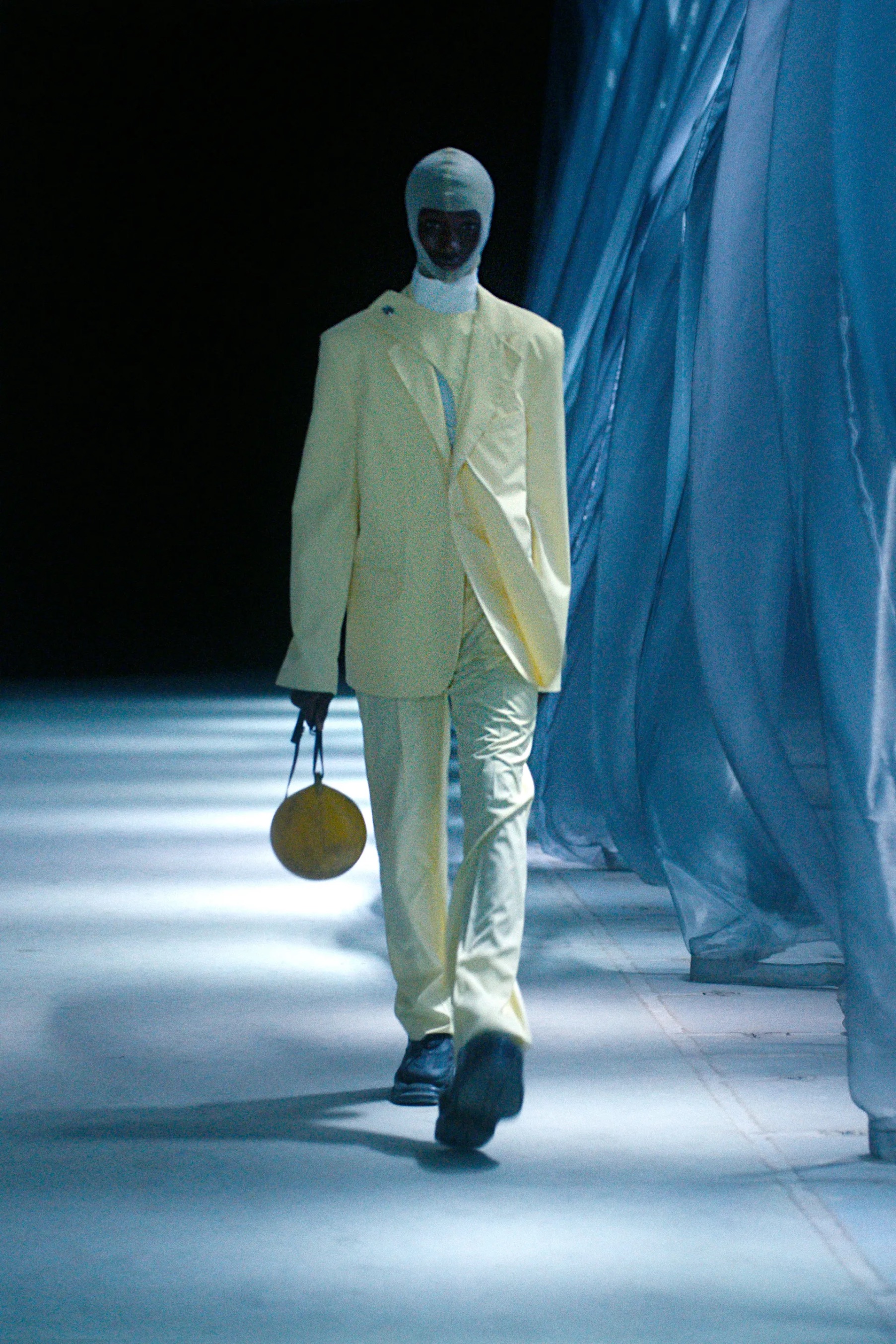 DIVE INTO THE DEPTHS OF THE SUSTAINABLE, SCUBA-INSPIRED BOTTER SS22 COLLECTION