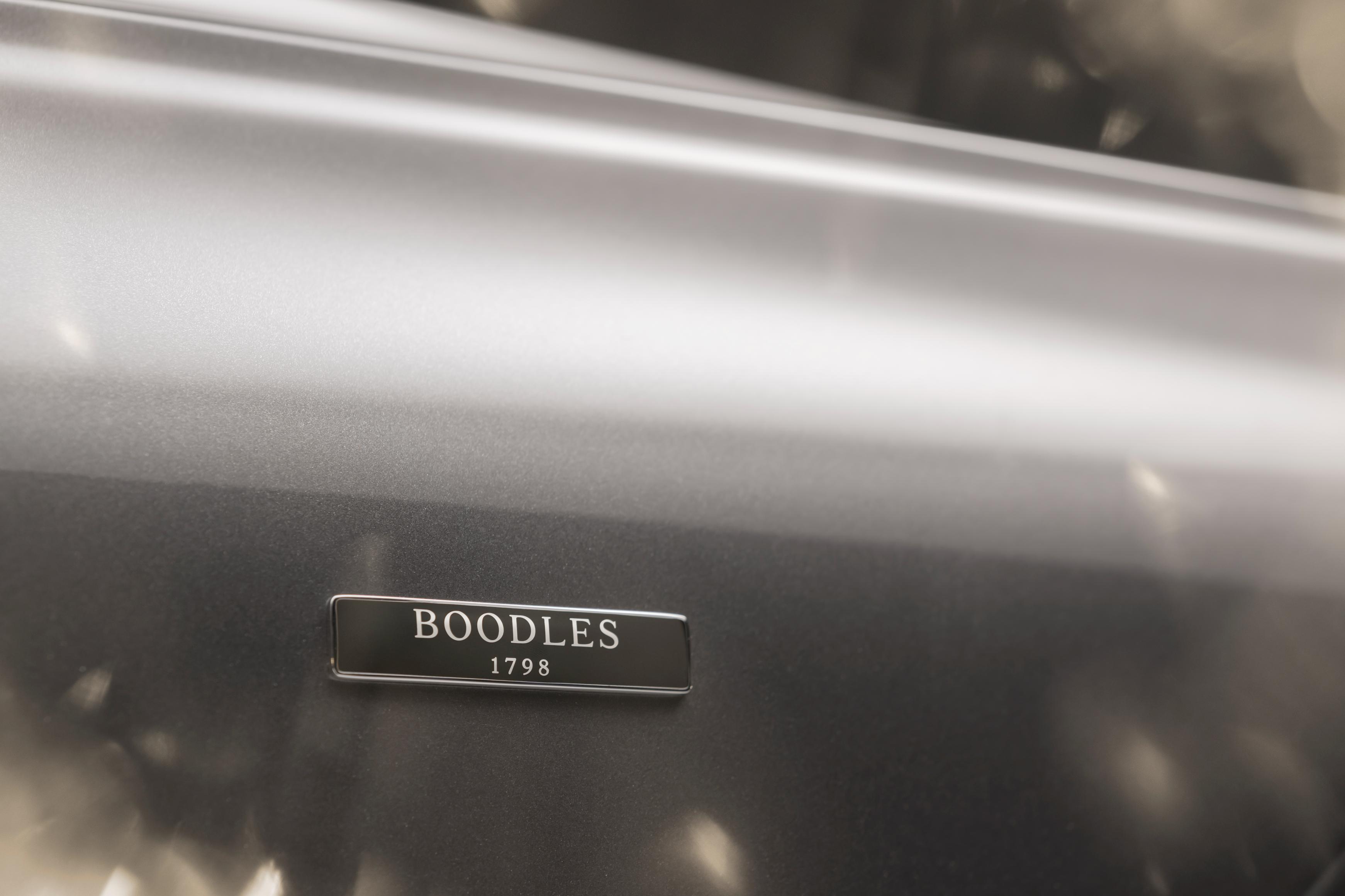 This Mulliner and Boodles Bentley Continental GTC is merging driving with jewellery