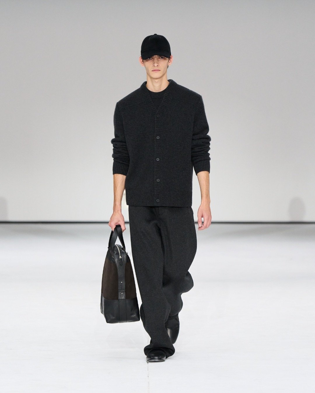 Here’s what went down at COS’ Autumn/Winter 2025 show