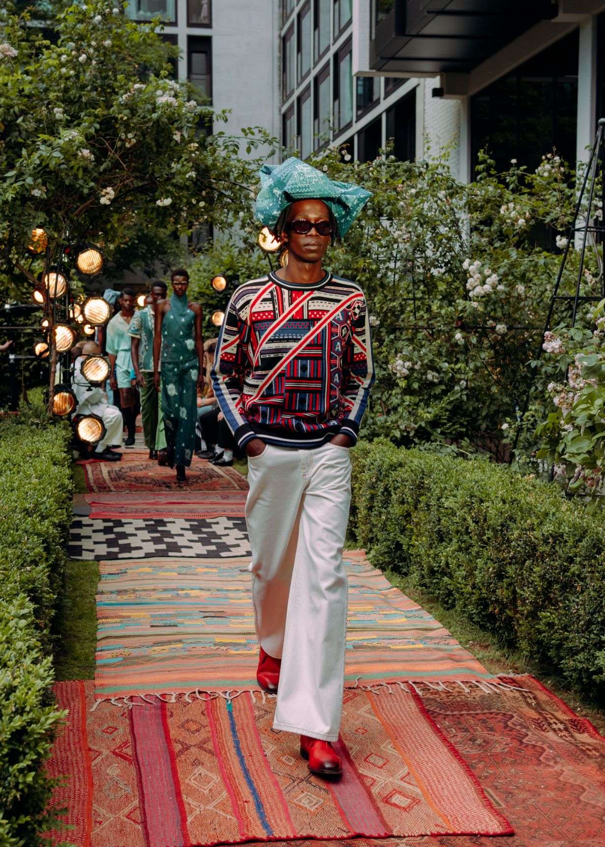 AHLUWALIA SS23: LONDON’S WALLED, BUT AFRICA IS LIMITLESS