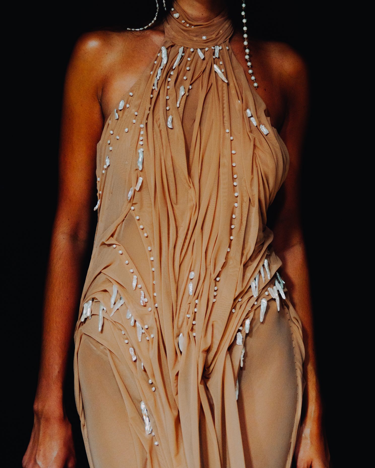Di Petsa reincarnated the Goddess of Love Venus for SS24