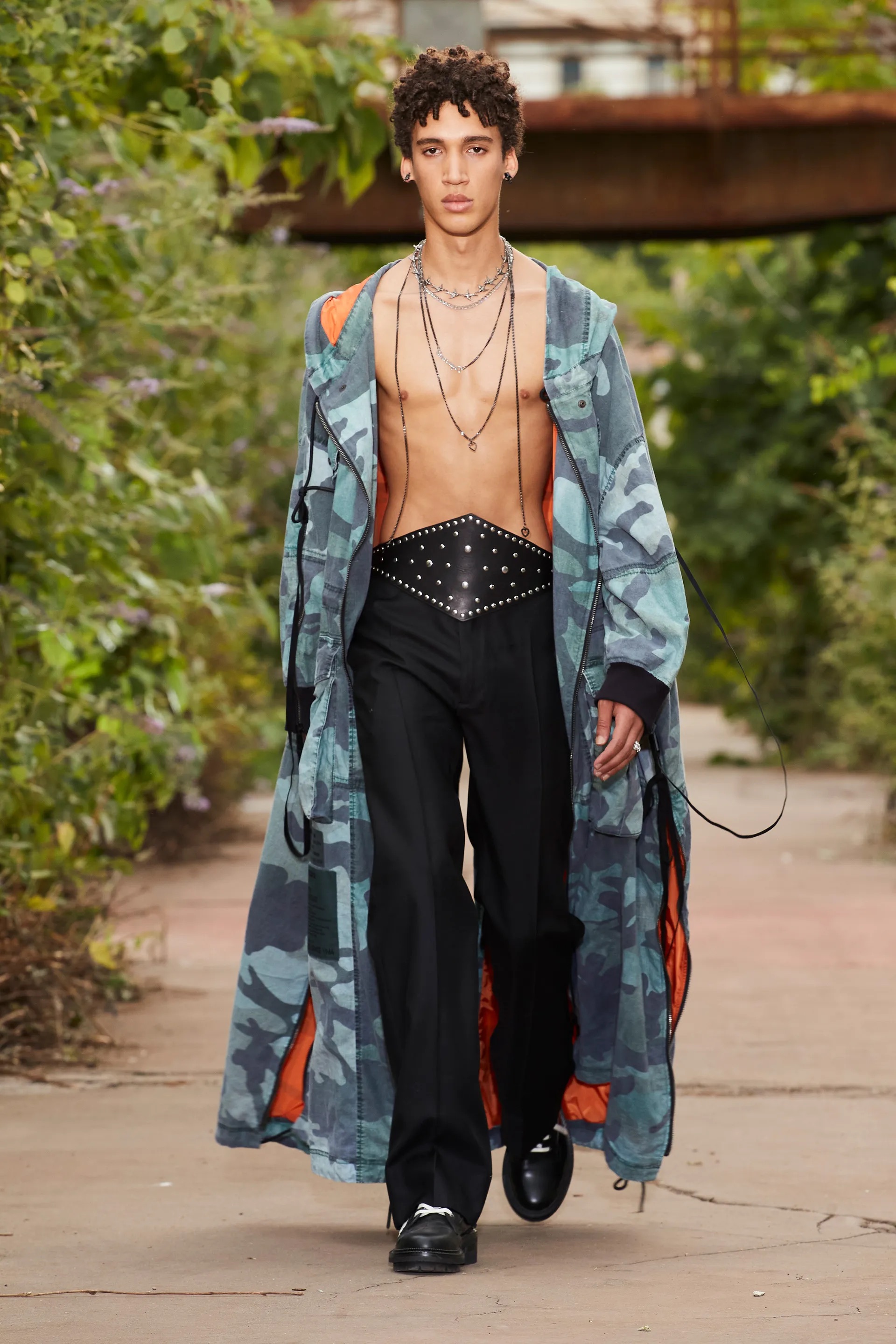 ONCE UPON A TIME... THE GRUNGY DSQUARED2 FAIRYTALE
