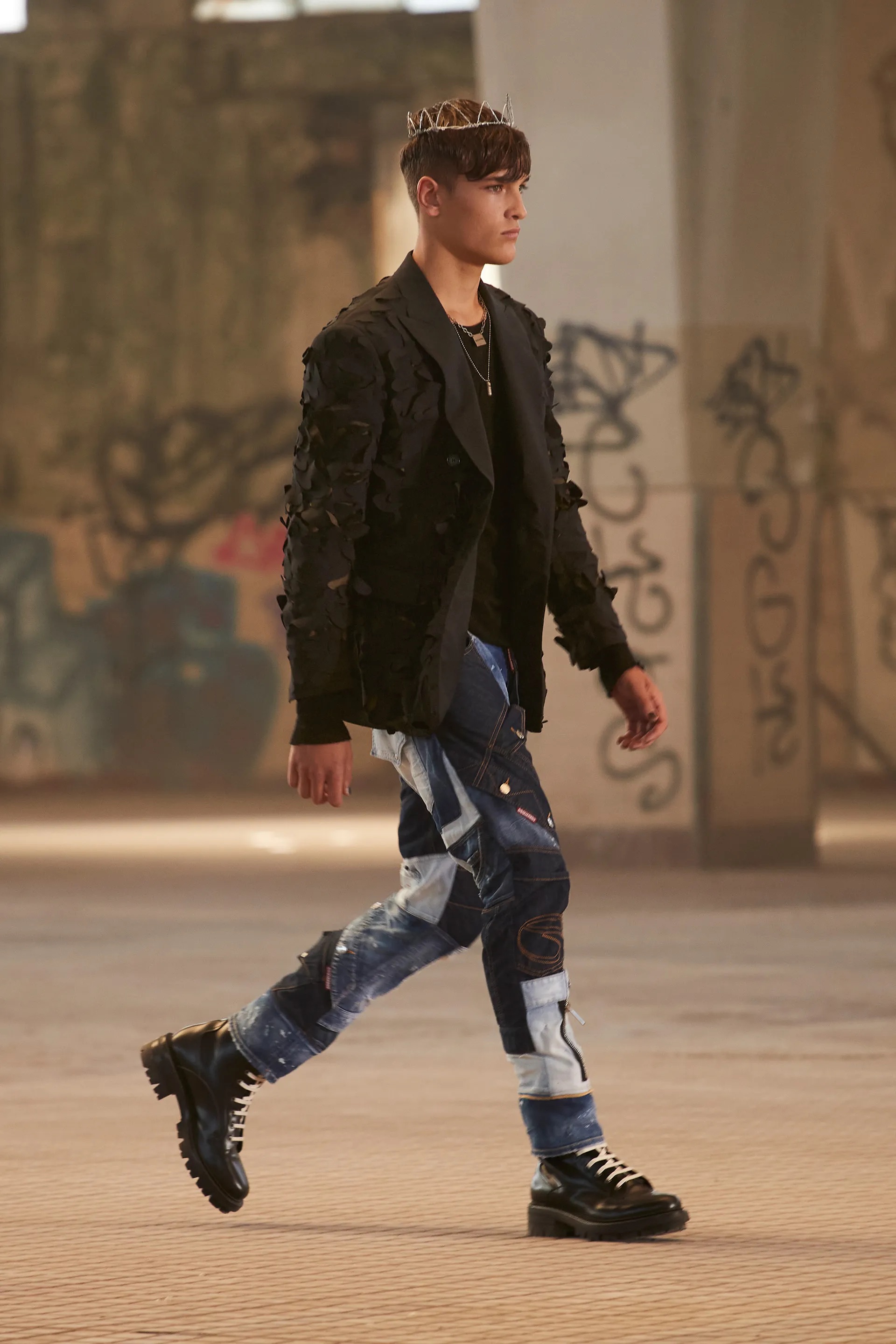 ONCE UPON A TIME... THE GRUNGY DSQUARED2 FAIRYTALE
