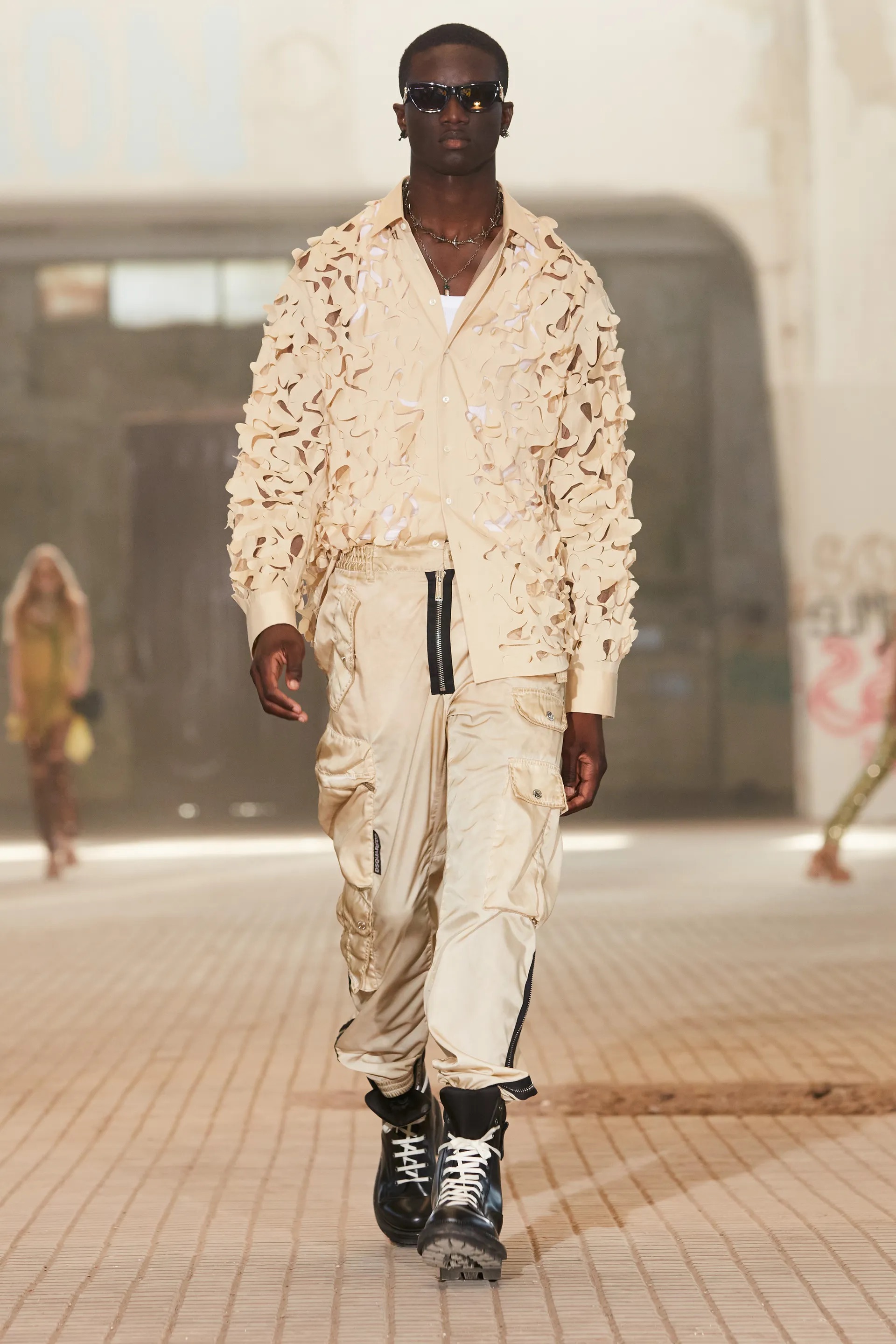 ONCE UPON A TIME... THE GRUNGY DSQUARED2 FAIRYTALE