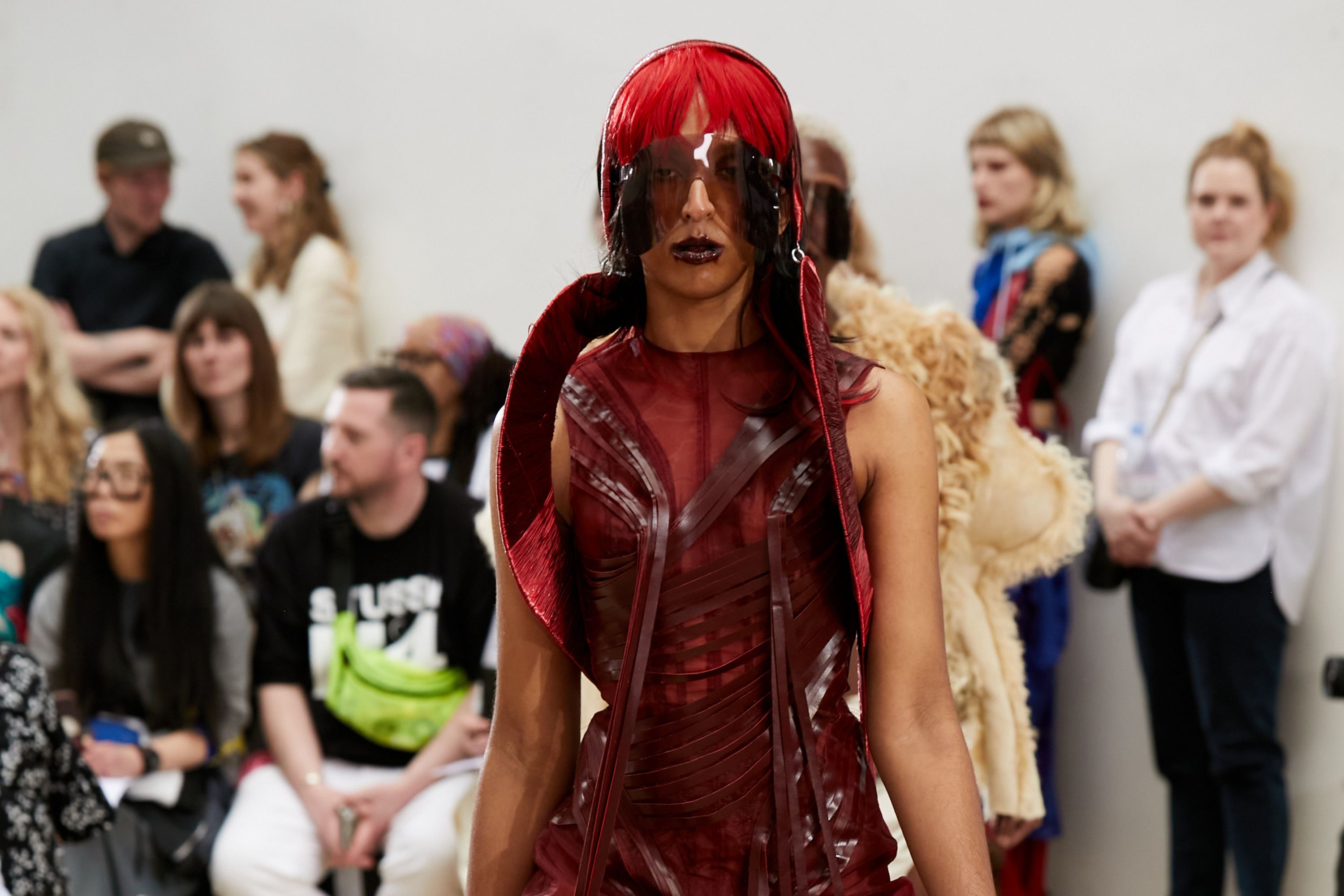 CIGARETTES ON THE RUNWAY & L’ORÉAL PRIZE WINNERS: WHAT WENT DOWN AT CSM’S BA FASHION SHOW
