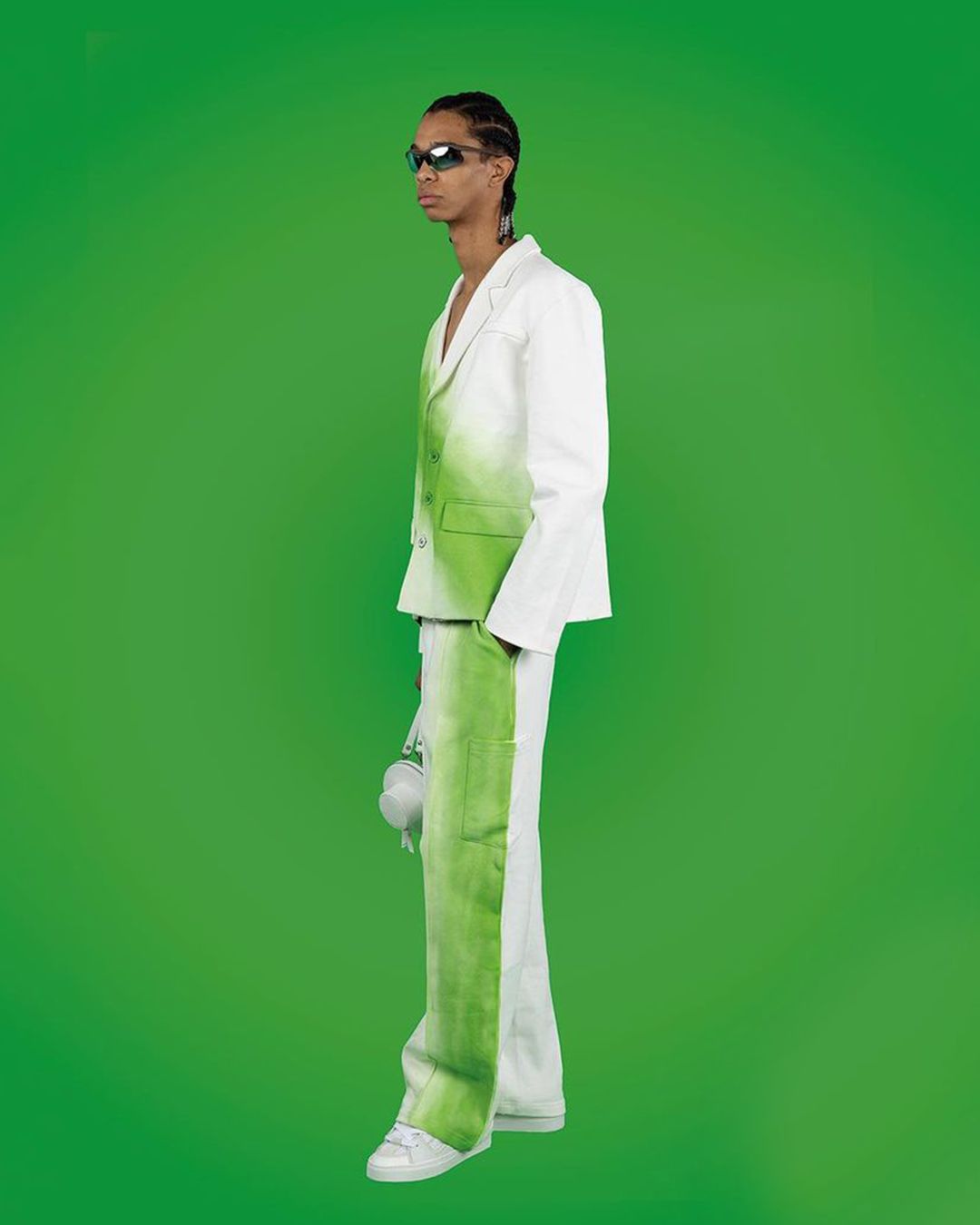 KILLER COLLECTIONS & PARISIAN PRELUDES: YOUR MONDAY BRIEFING