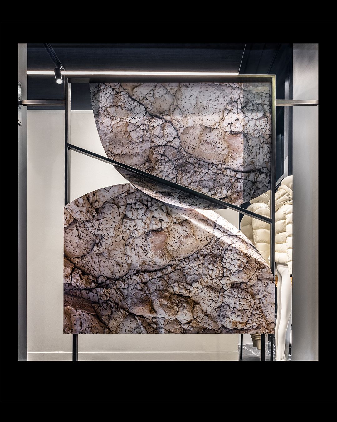 LOEWE CHANNELS STILL-LIFE & MONCLER CHAMPIONS EVOLUTION: YOUR FRIDAY ROUNDUP