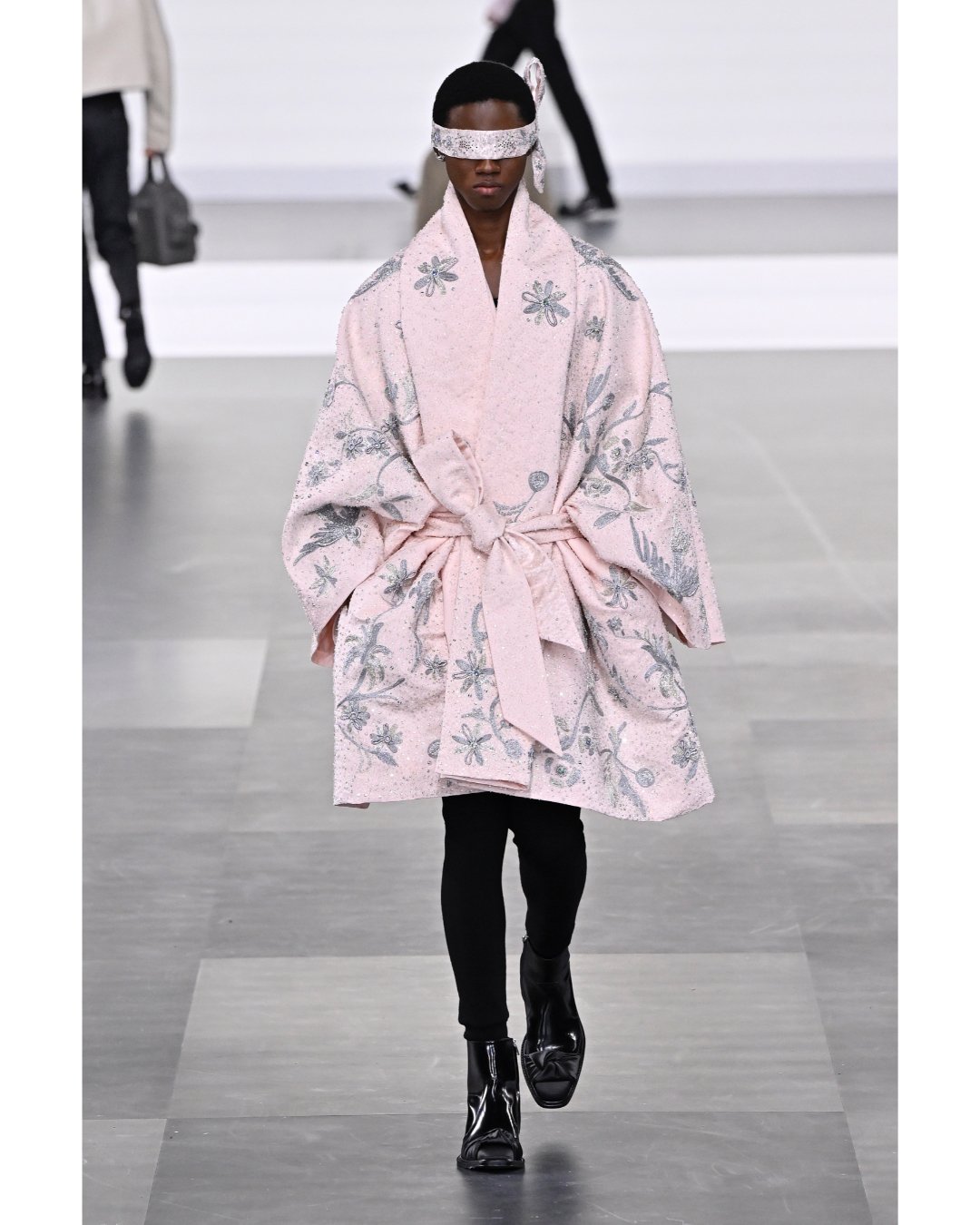 Kim Jones plays with gender codes at Dior Homme