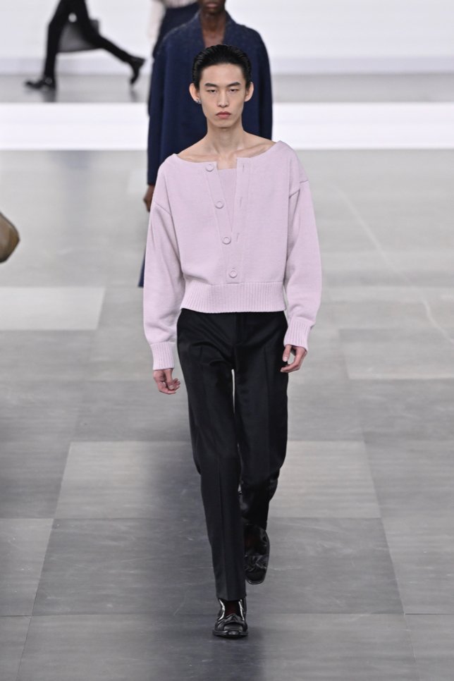 Kim Jones plays with gender codes at Dior Homme