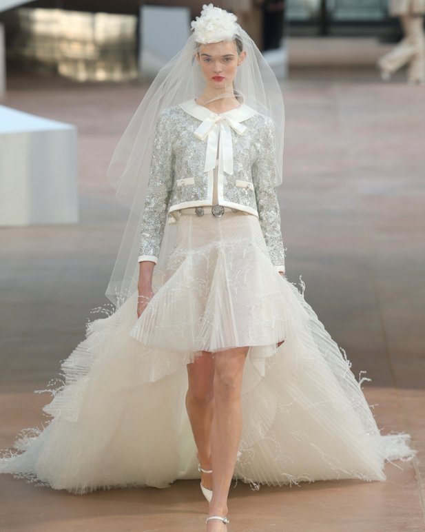 Chanel references its OG techniques at Couture