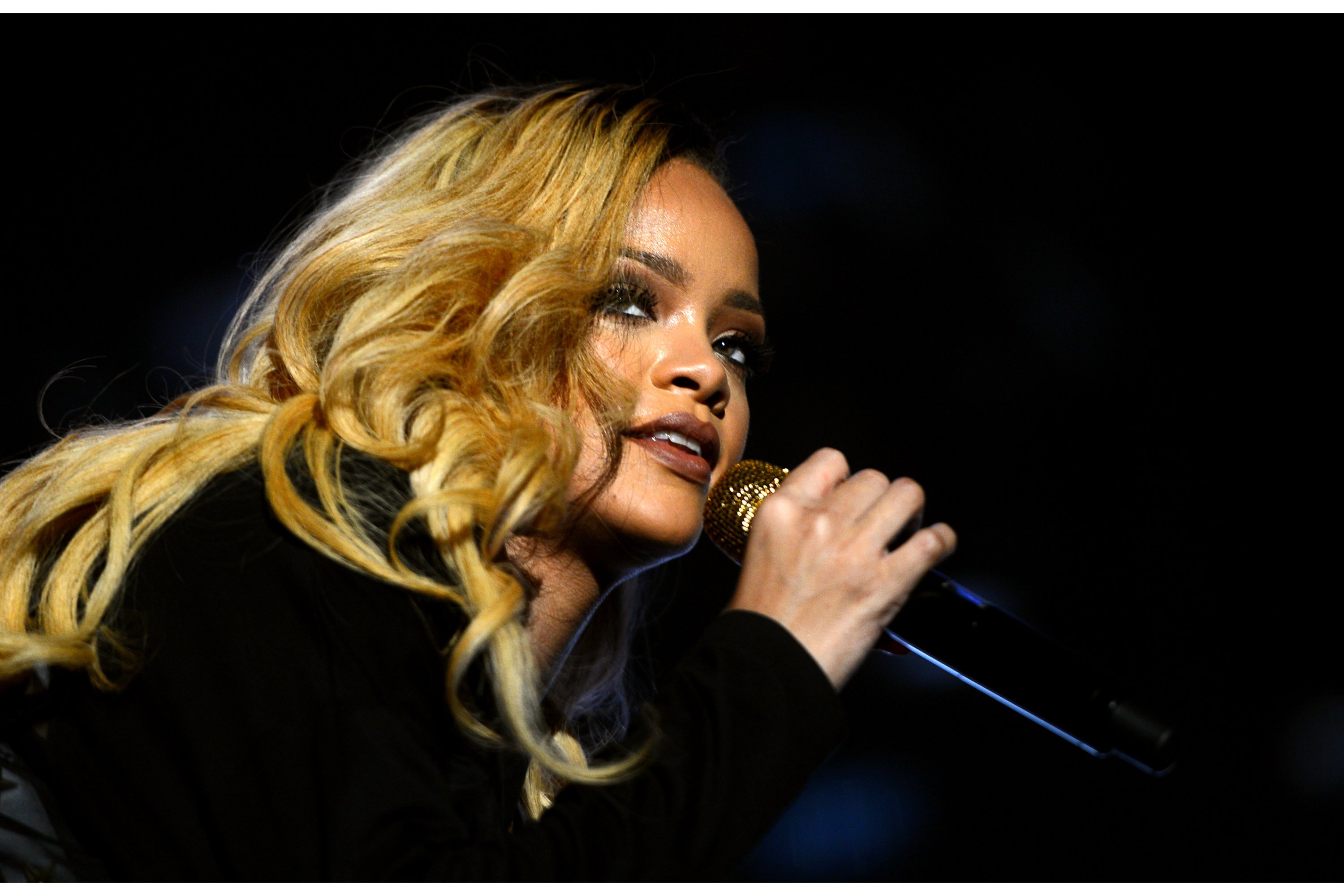 Rihanna might actually be dropping new music