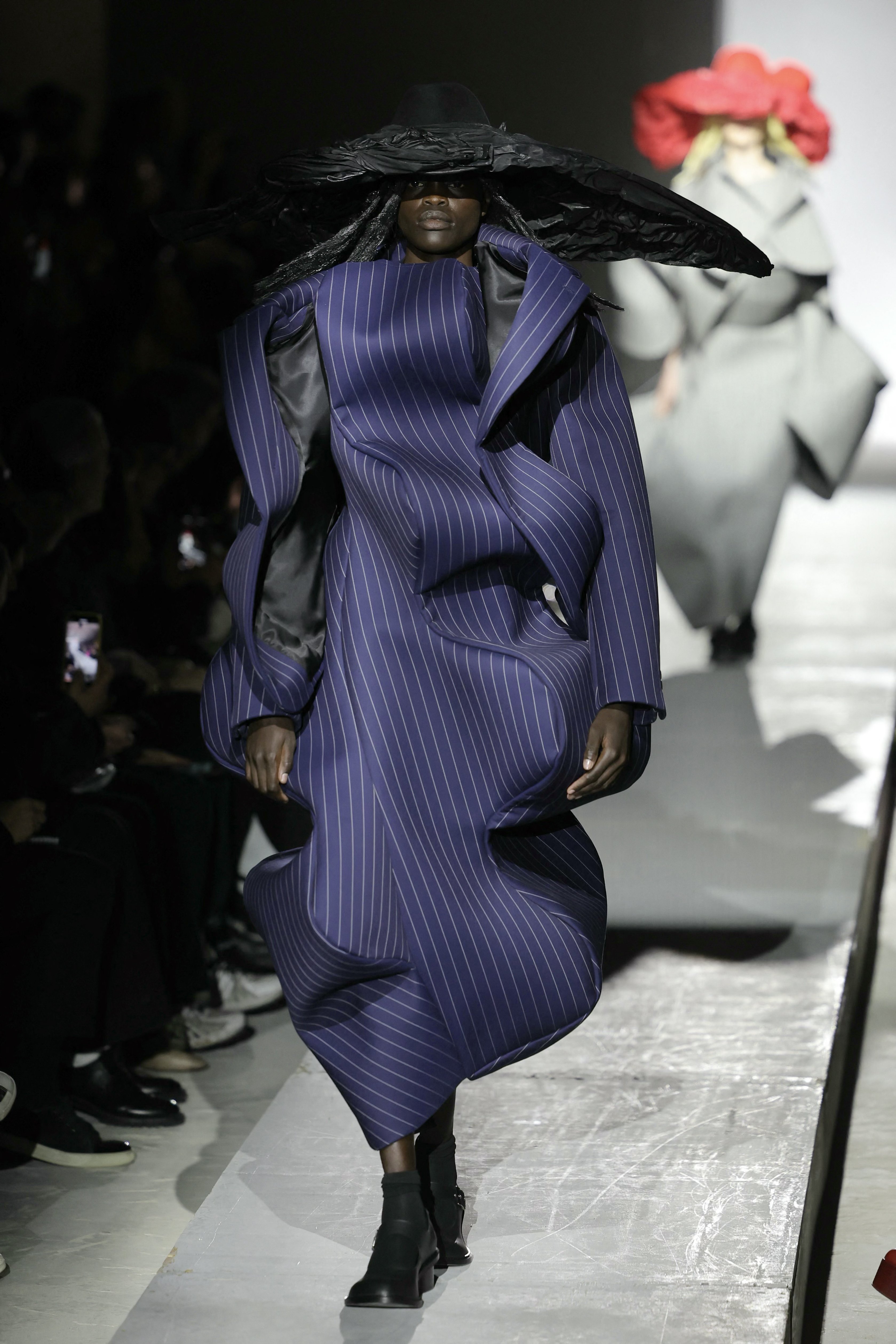 Time was frozen at Comme des Garçons FW25