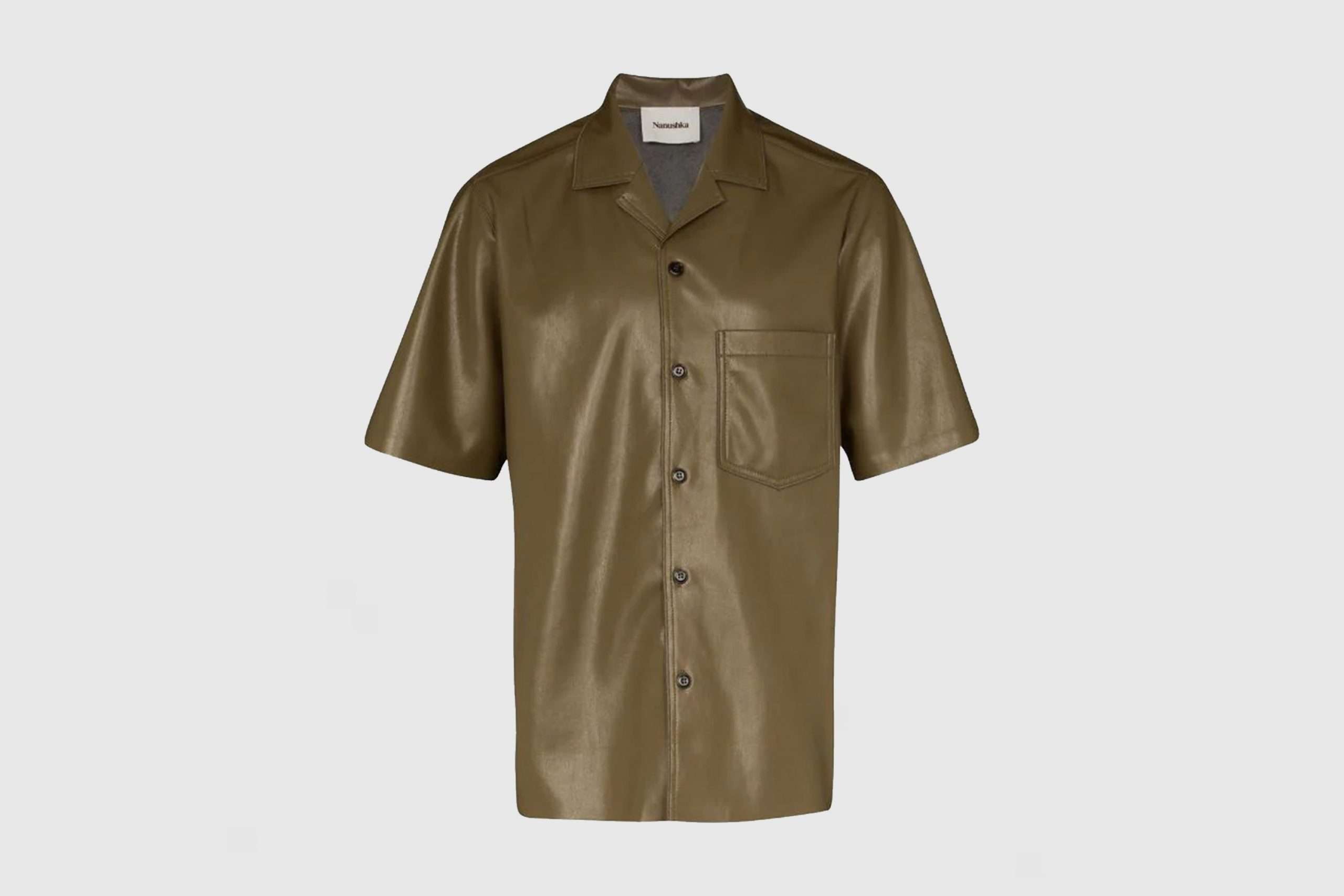 A GUIDE TO A MORE SUSTAINABLE WARDROBE