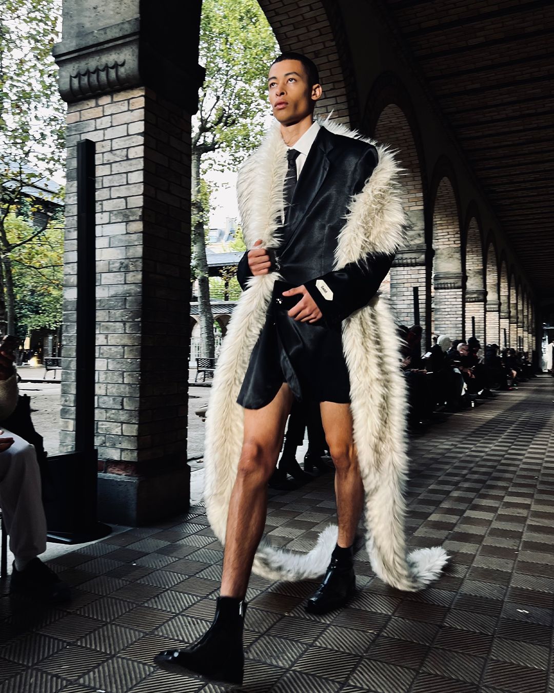 PARIS FASHION WEEK: THE ROUNDUP