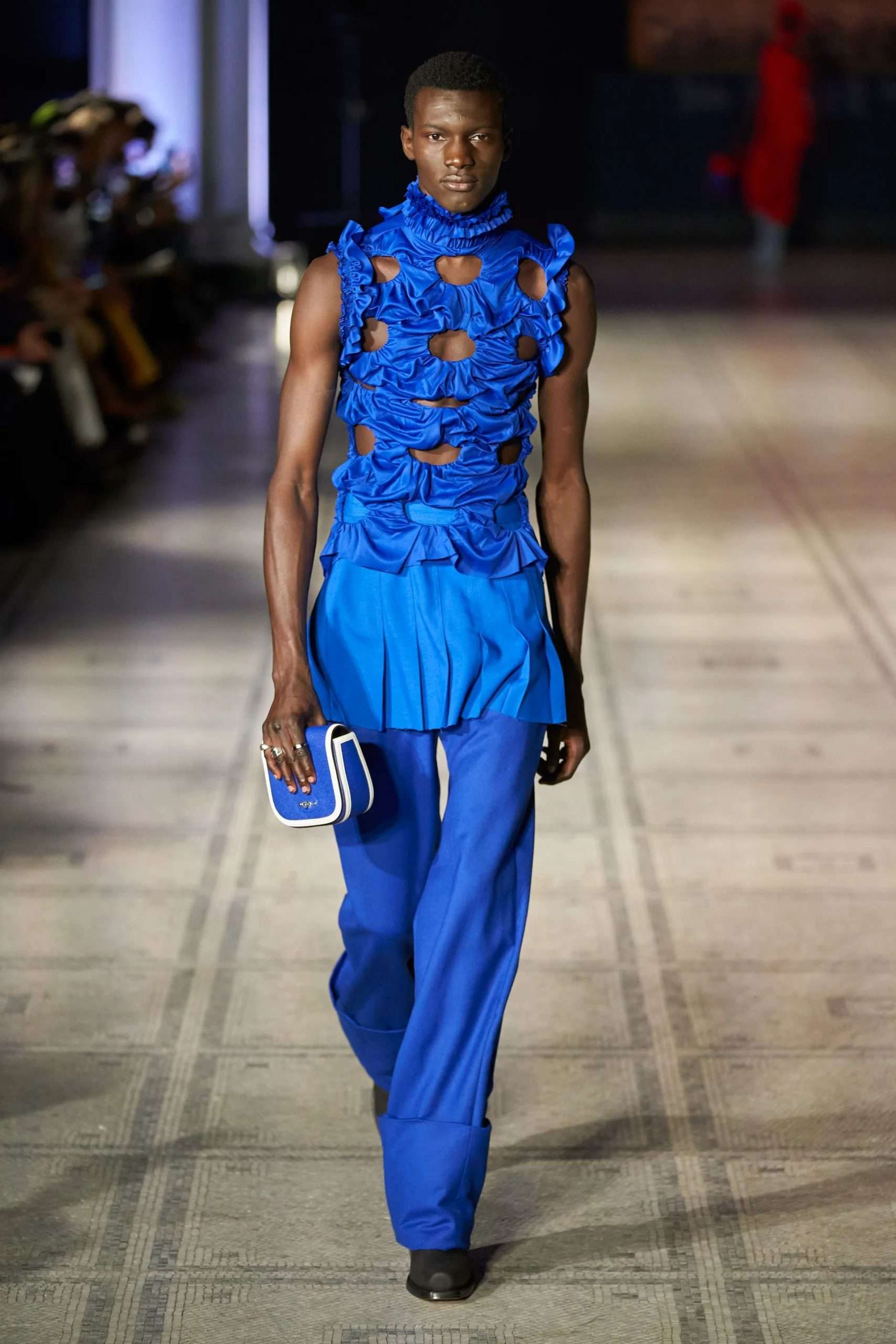 RICHARD MALONE SS22: PROVOKING DICHOTOMIES OF IDENTITY, ANTIQUITY AND CONTROL