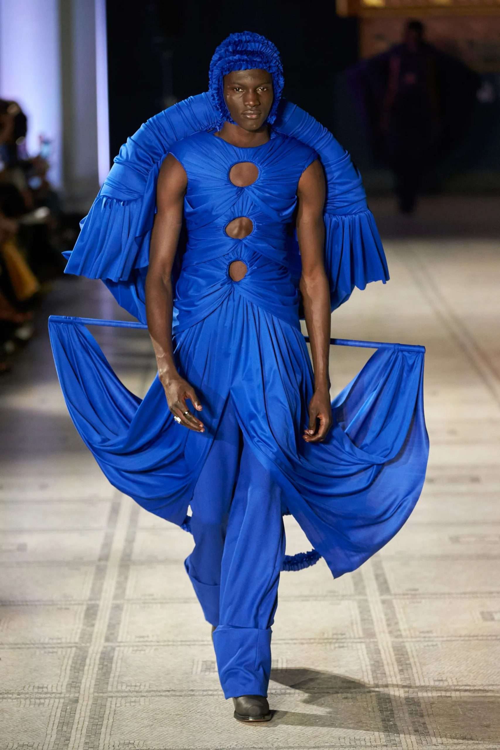 RICHARD MALONE SS22: PROVOKING DICHOTOMIES OF IDENTITY, ANTIQUITY AND CONTROL