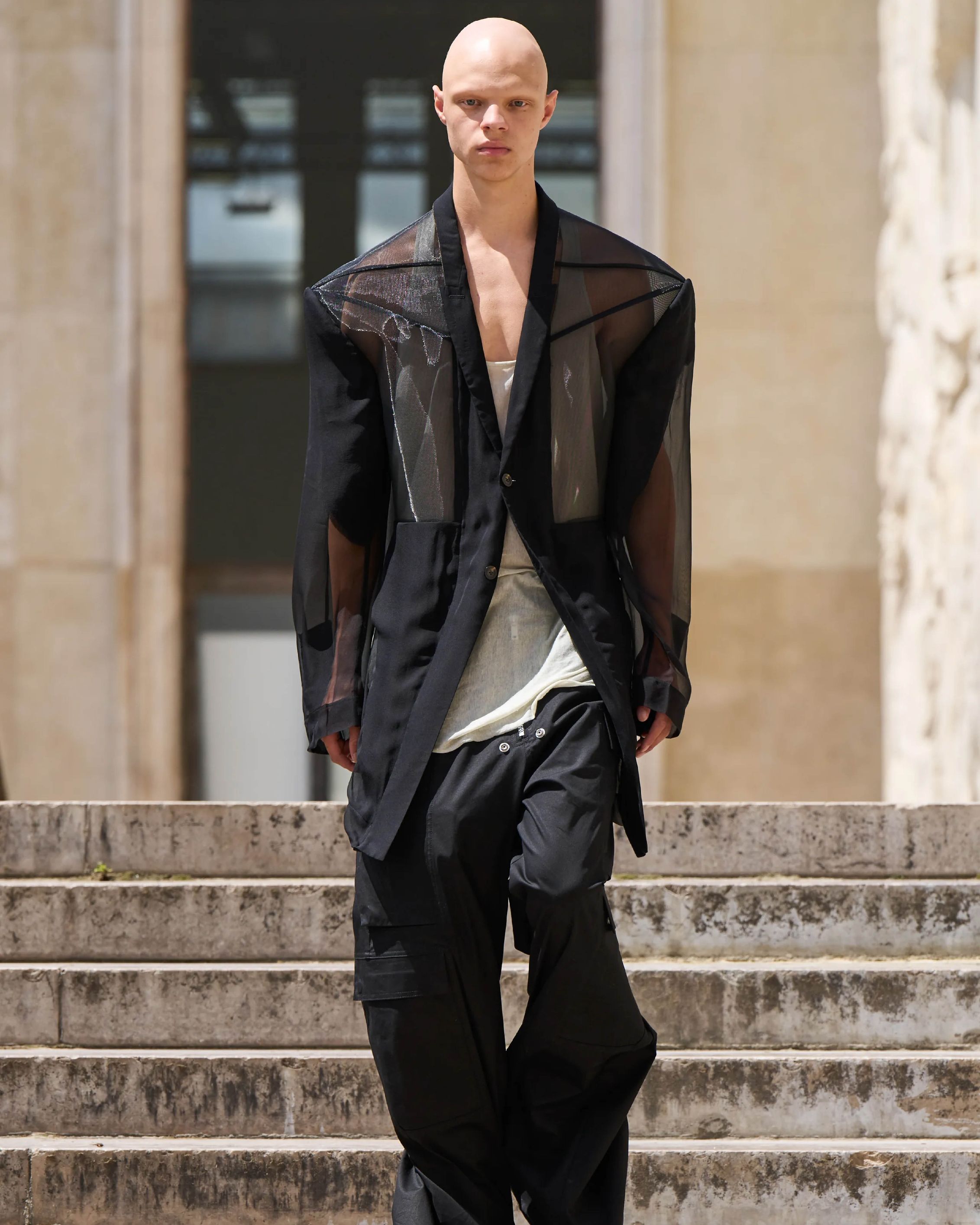 IT’S PARIS FASHION WEEK: HERE’S WHAT YOU DON’T WANT TO MISS