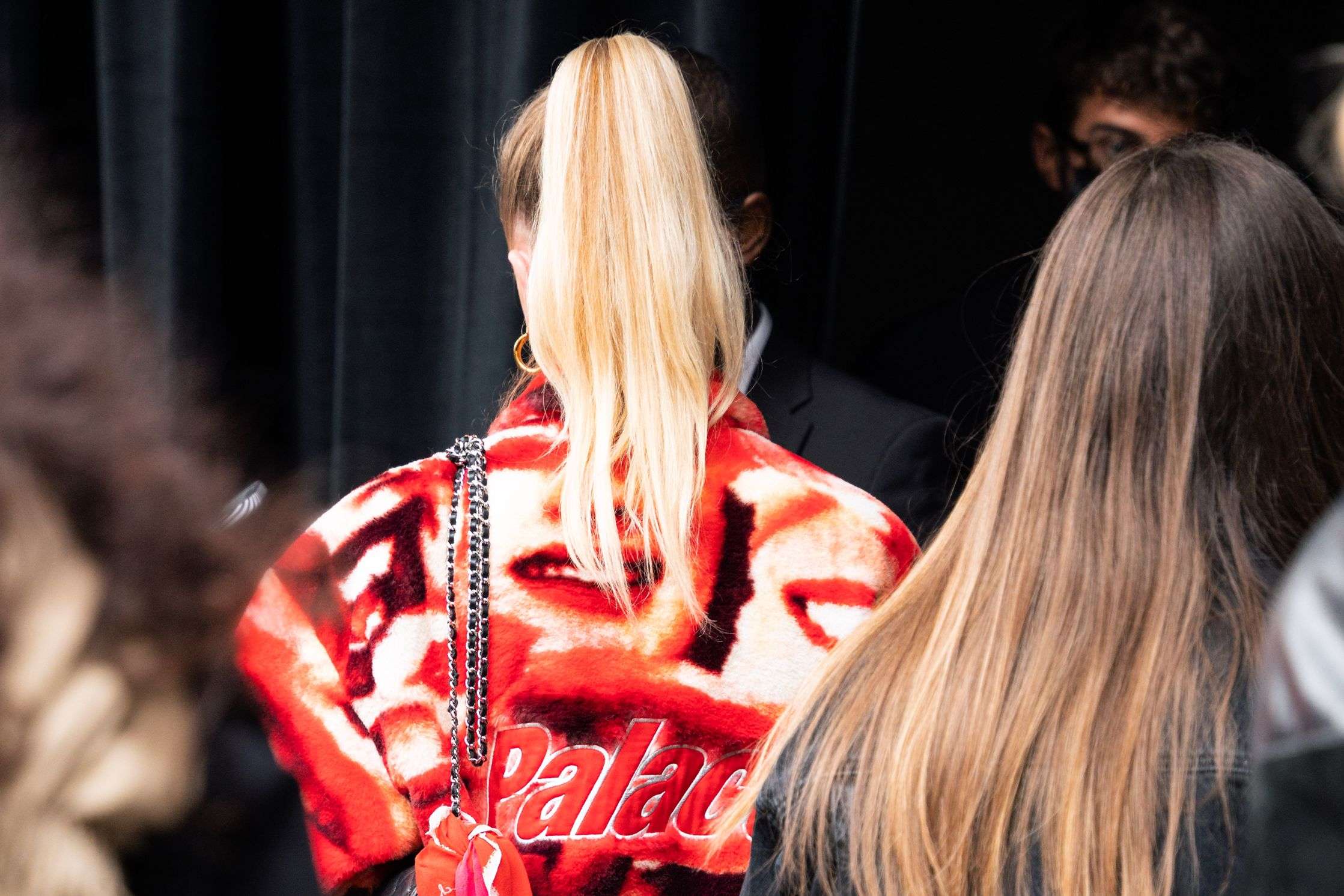 NO INVITE? NO PROBLEM. WHAT TO WEAR TO STUNT AT FASHION WEEK