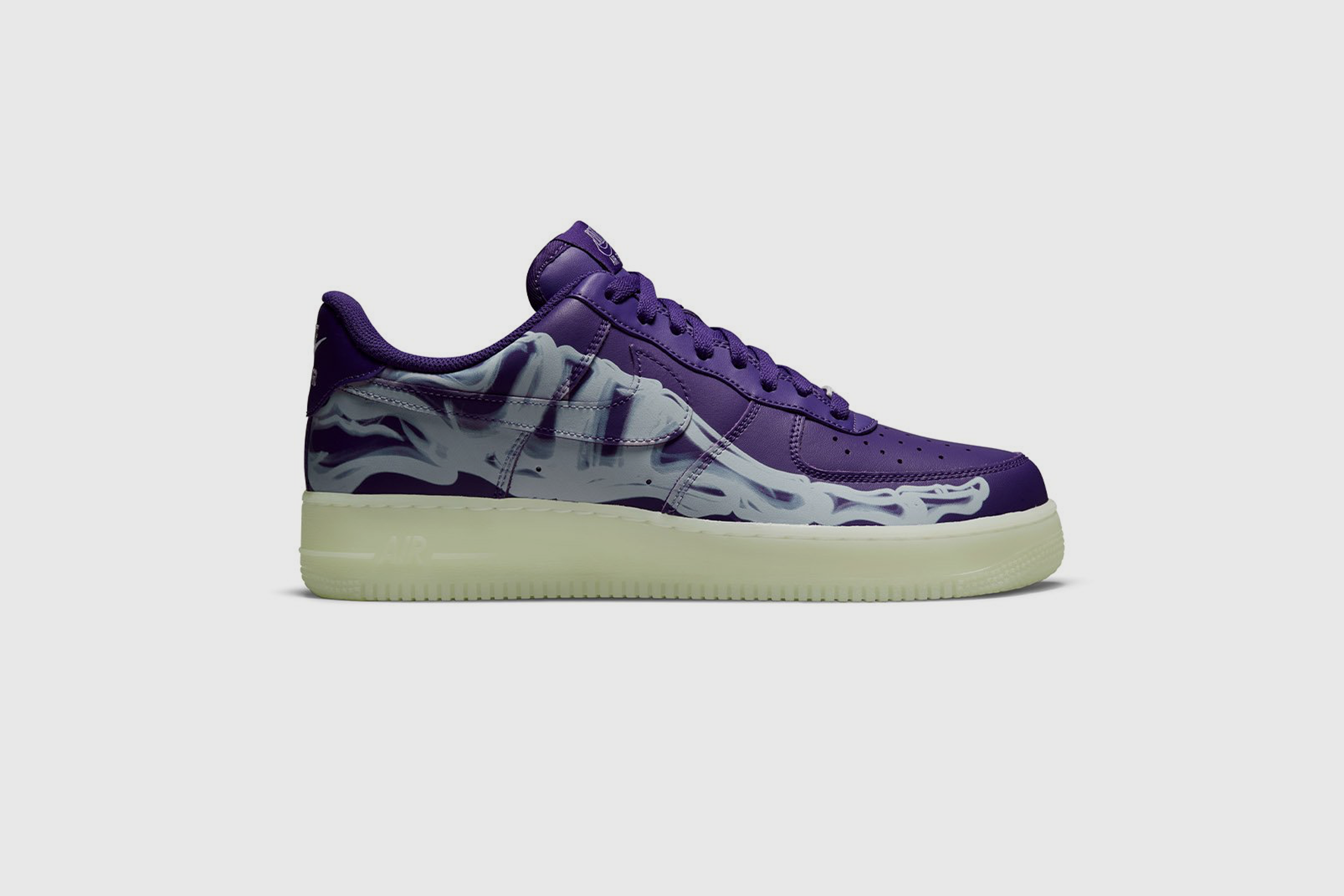 EXPRESS YOUR SCARY SIDE WITH THIS HALLOWEEN SHOPPING GUIDE