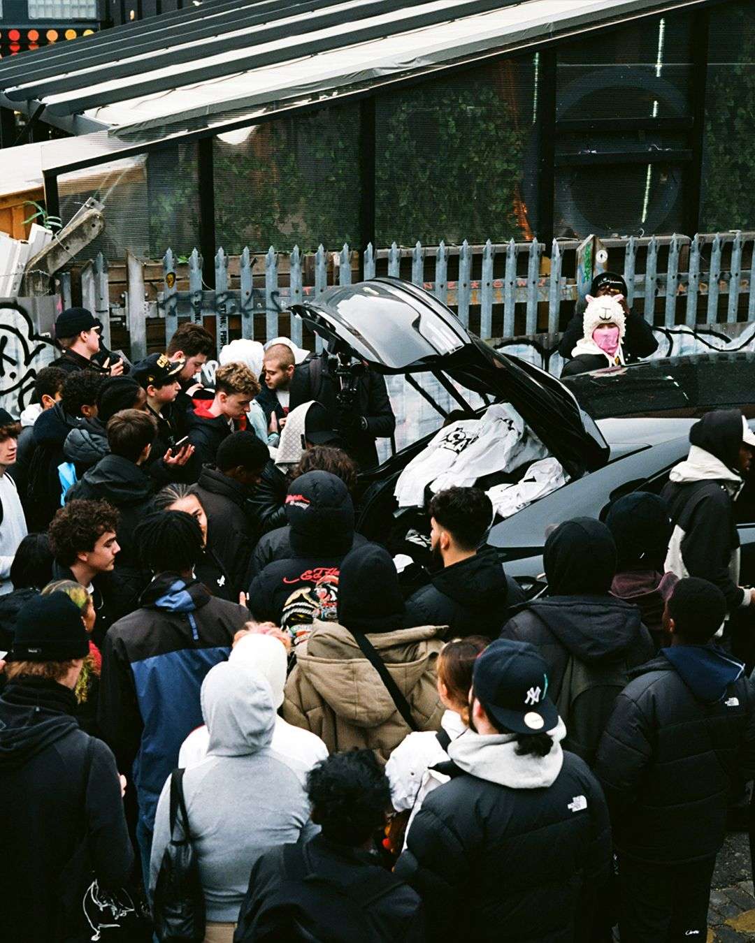 HERE’S WHAT WENT DOWN AT SLAWN’S LATEST LINK UP