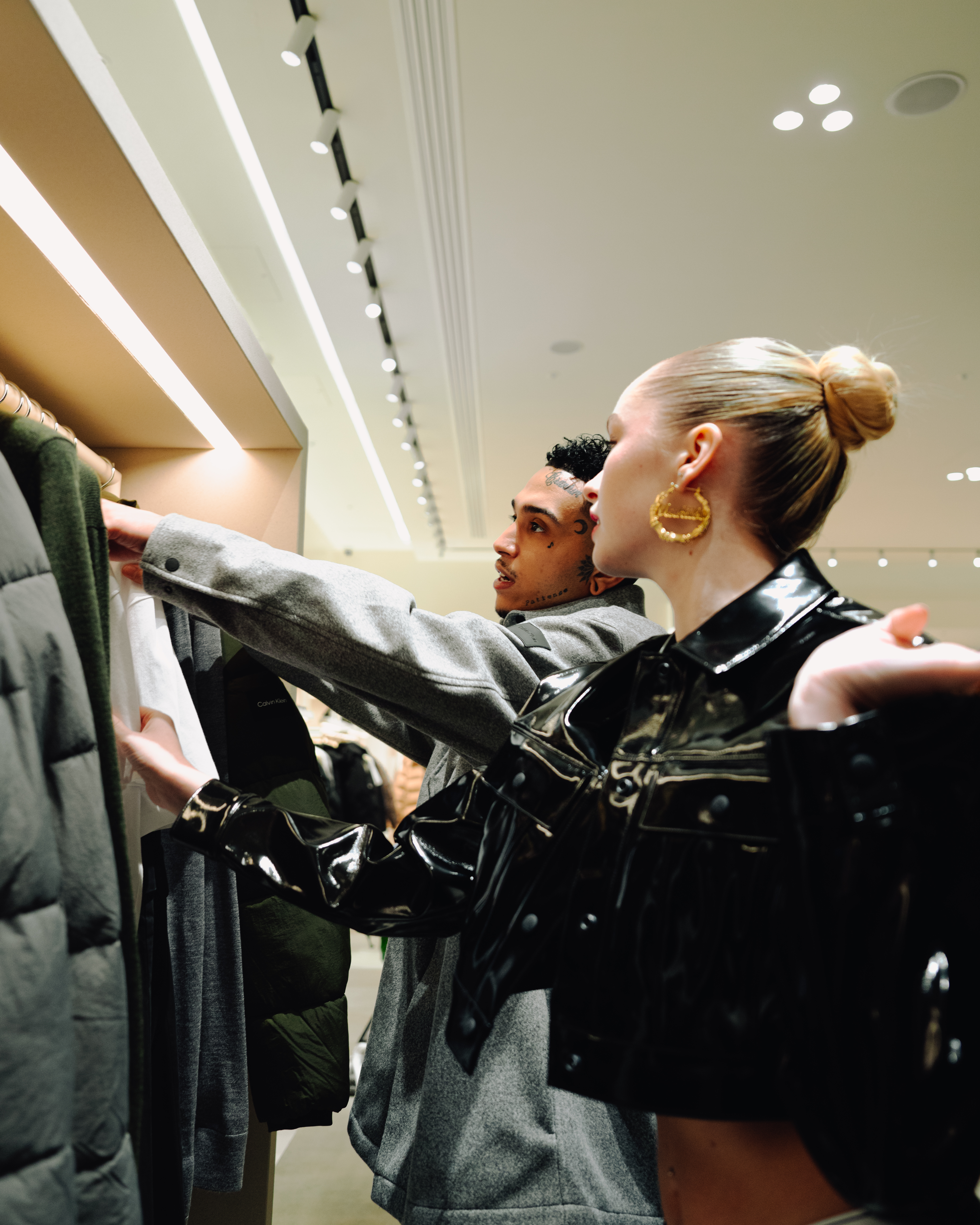 WE WENT CHRISTMAS SHOPPING AT CALVIN KLEIN WITH DEYAZ & MATHILDE