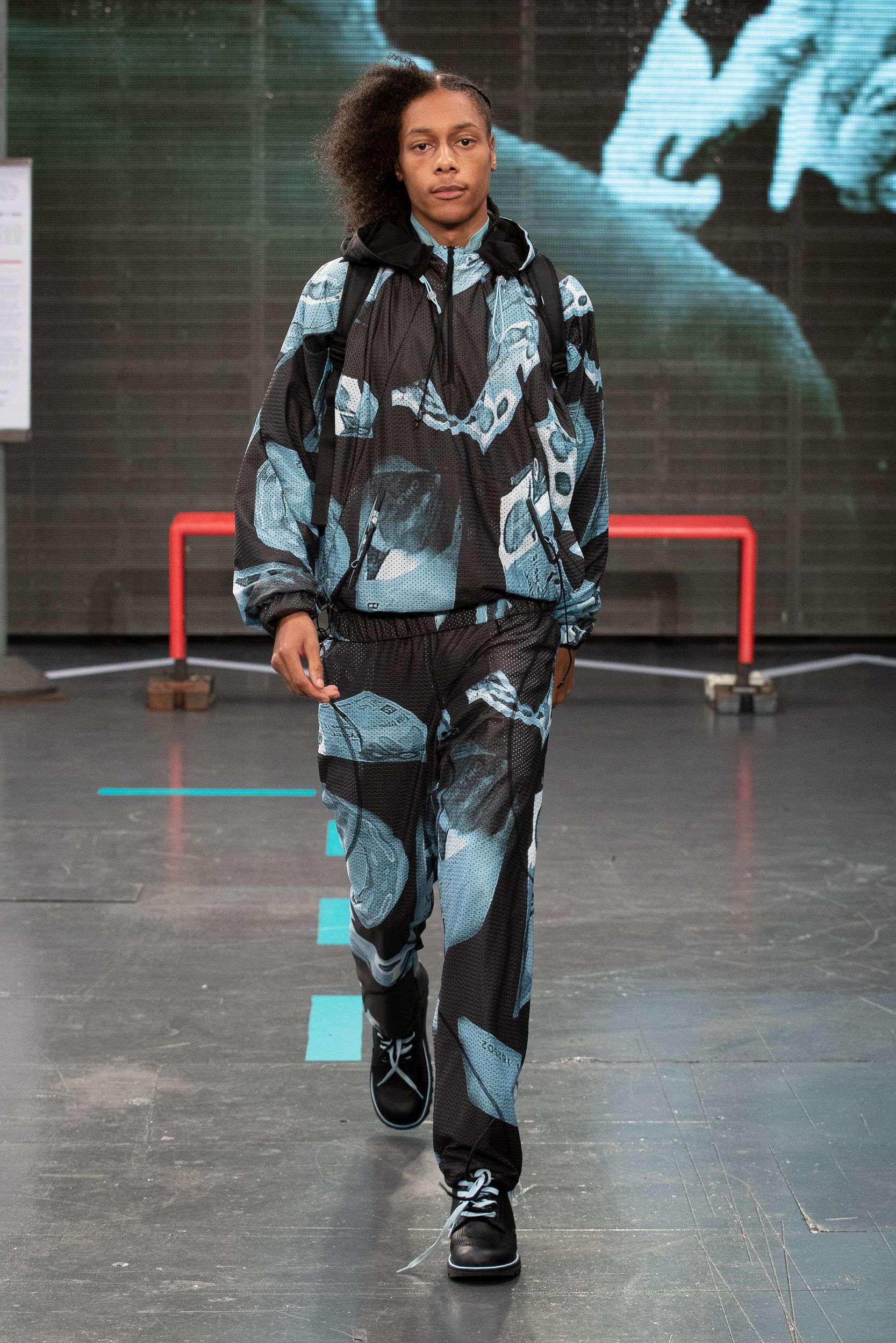 SAUL NASH KICKS OFF LFW BLENDING FUNCTIONALITY WITH SPORTSWEAR