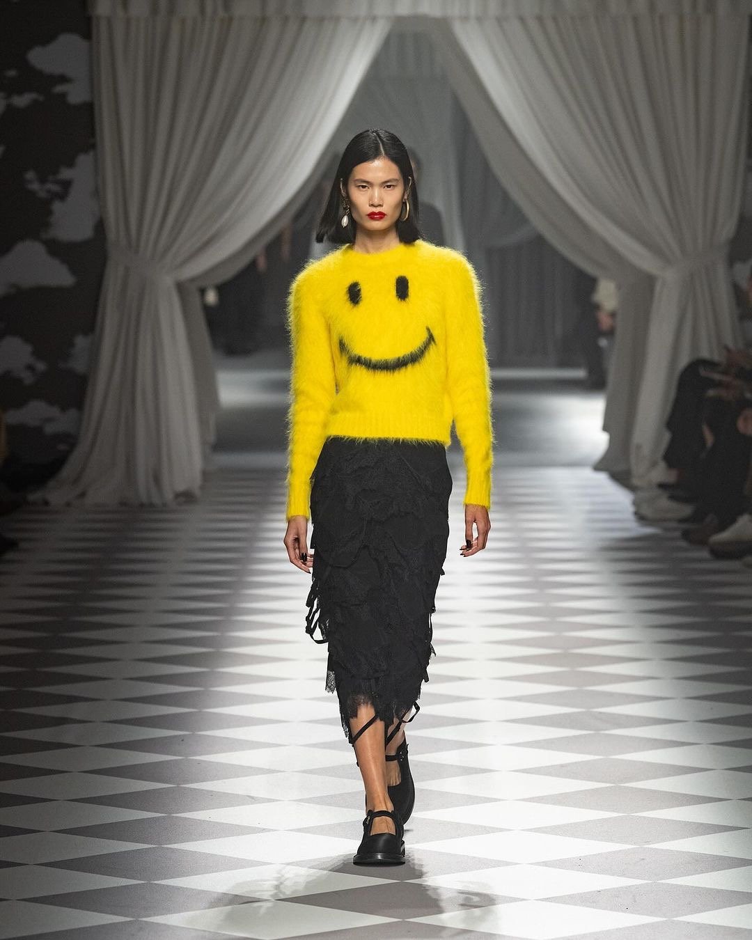 Adrian Appiolaza’s Moschino FW24 was an ode to the brand’s legacy