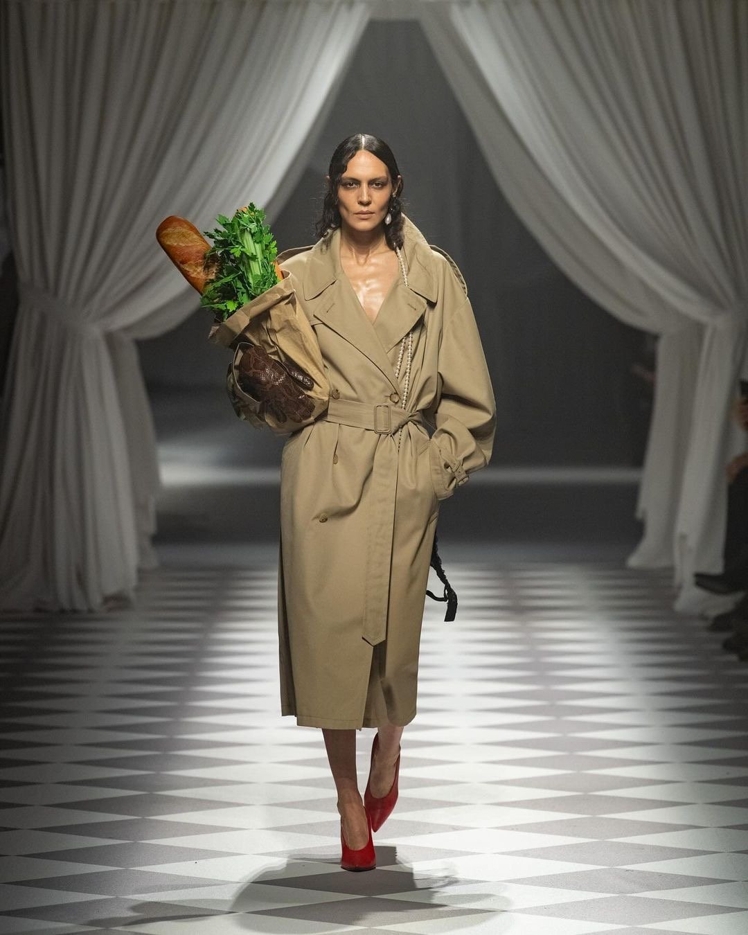 Adrian Appiolaza’s Moschino FW24 was an ode to the brand’s legacy