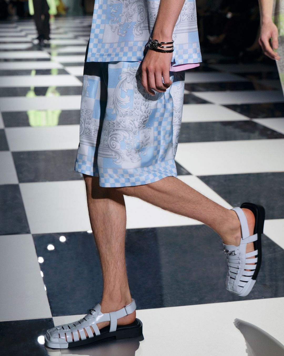 Swinging ‘60s Hollywood glam is Versace’s secret key