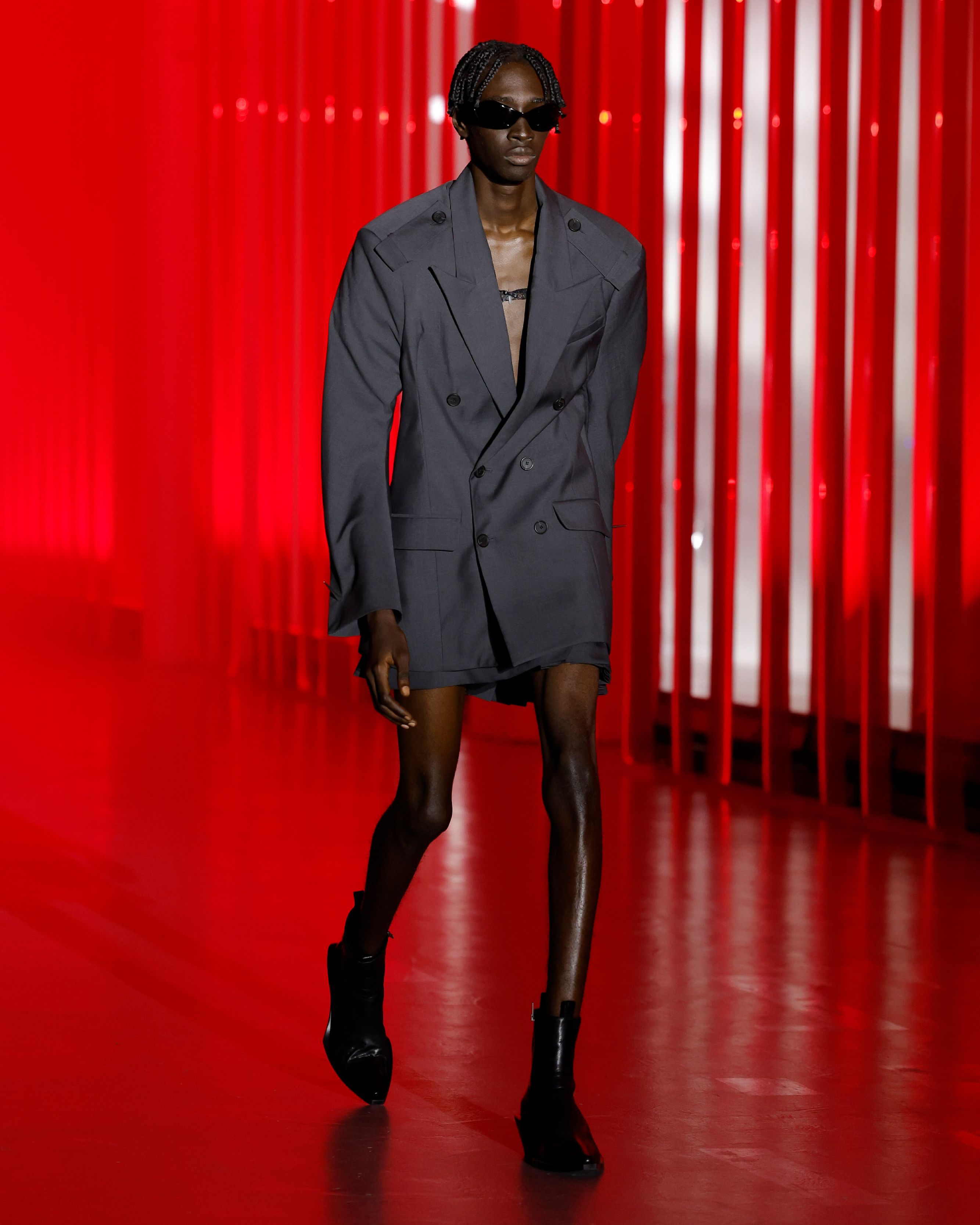 CHUNKY SPIKES AND HYBRID SHIRTS: KEY LOOKS FROM JORDANLUCA’S SS24 COLLECTION
