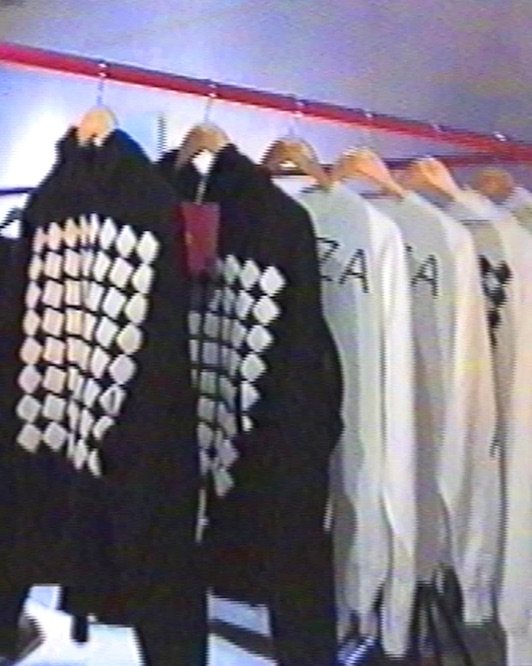 SERENDIPITY MATERIALIZED: HOW AELIZA IS SHAPING OUR THOUGHTS THROUGH CLOTHING
