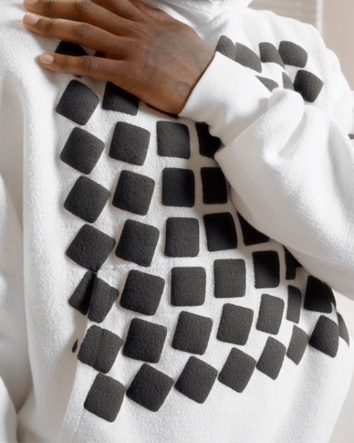 SERENDIPITY MATERIALIZED: HOW AELIZA IS SHAPING OUR THOUGHTS THROUGH CLOTHING