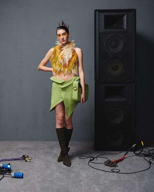 AV VATTEV REVISITS THE MUSIC LEGENDS OF THE 70S AND 90S FOR SS22