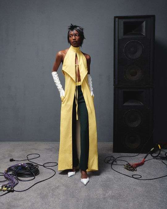 AV VATTEV REVISITS THE MUSIC LEGENDS OF THE 70S AND 90S FOR SS22