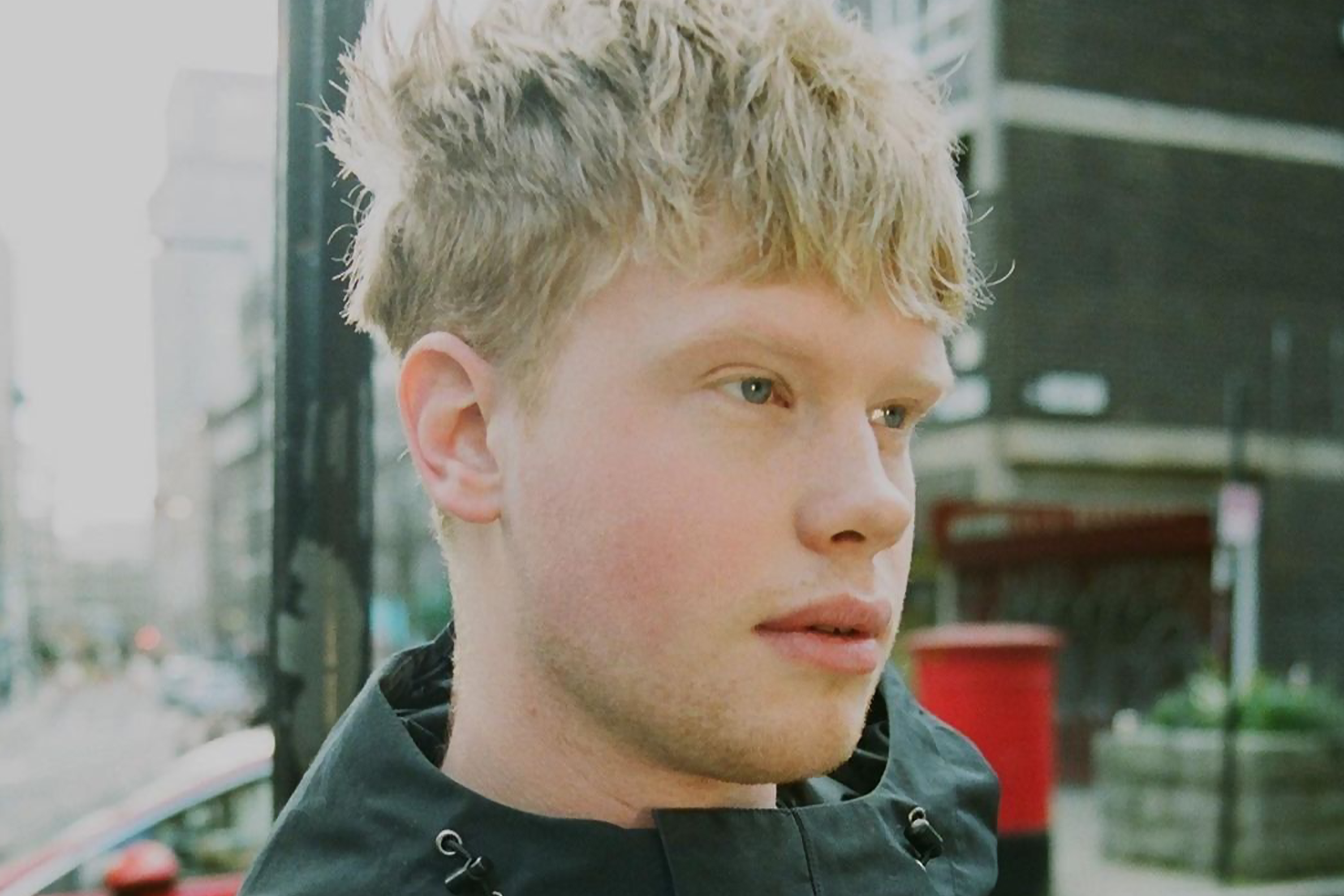 ARTISTS TO WATCH RIGHT NOW