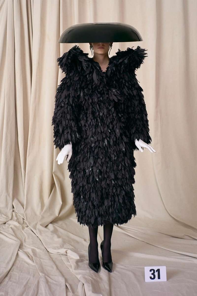 DEMNA GVASALIA BRINGS BACK COUTURE TO BALENCIAGA FOR AN ERA-DEFINING SHOW